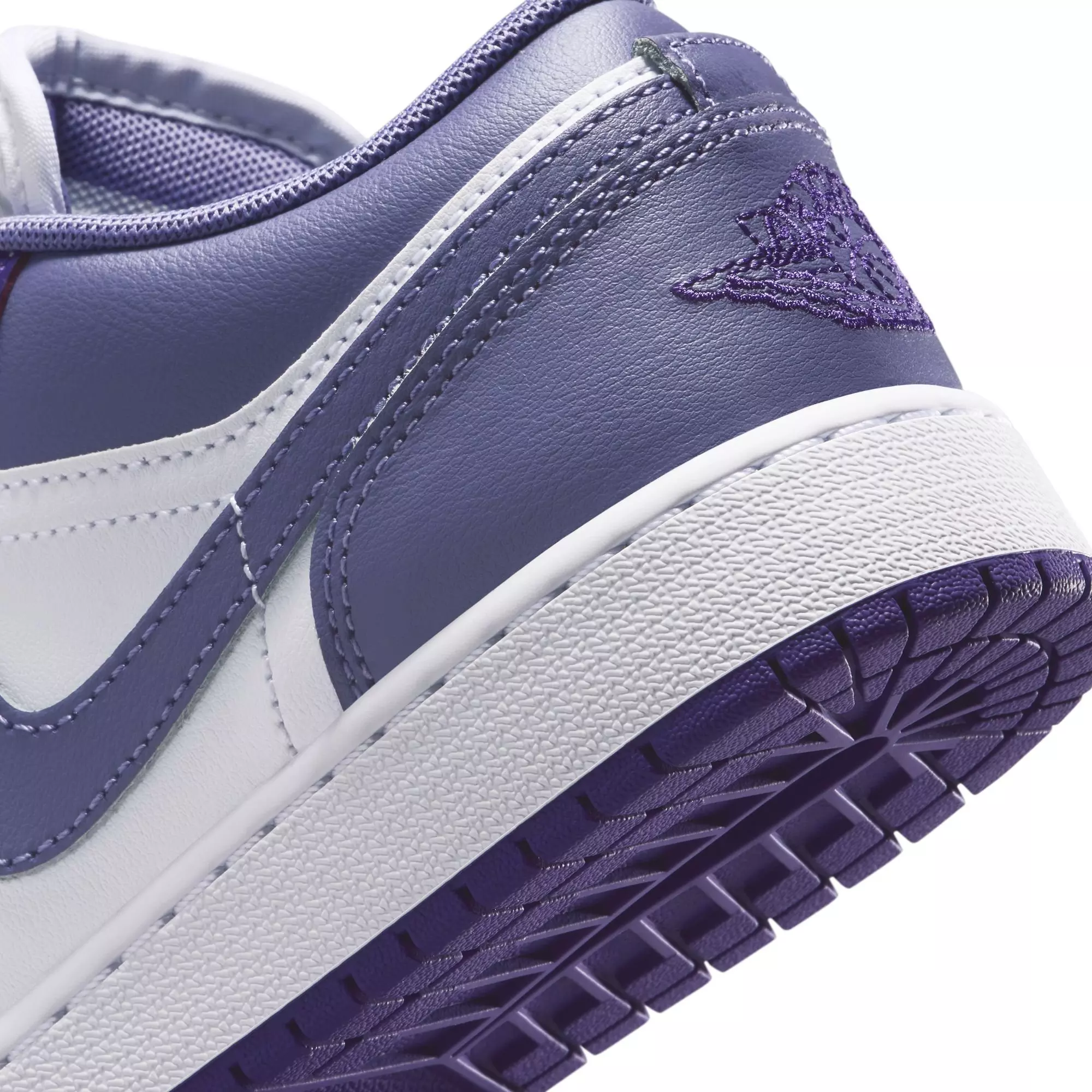 Jordan 1 Low "Court Purple/Dusty Amethyst/White" Grade School Girls' Shoe - PURPLE/WHITE