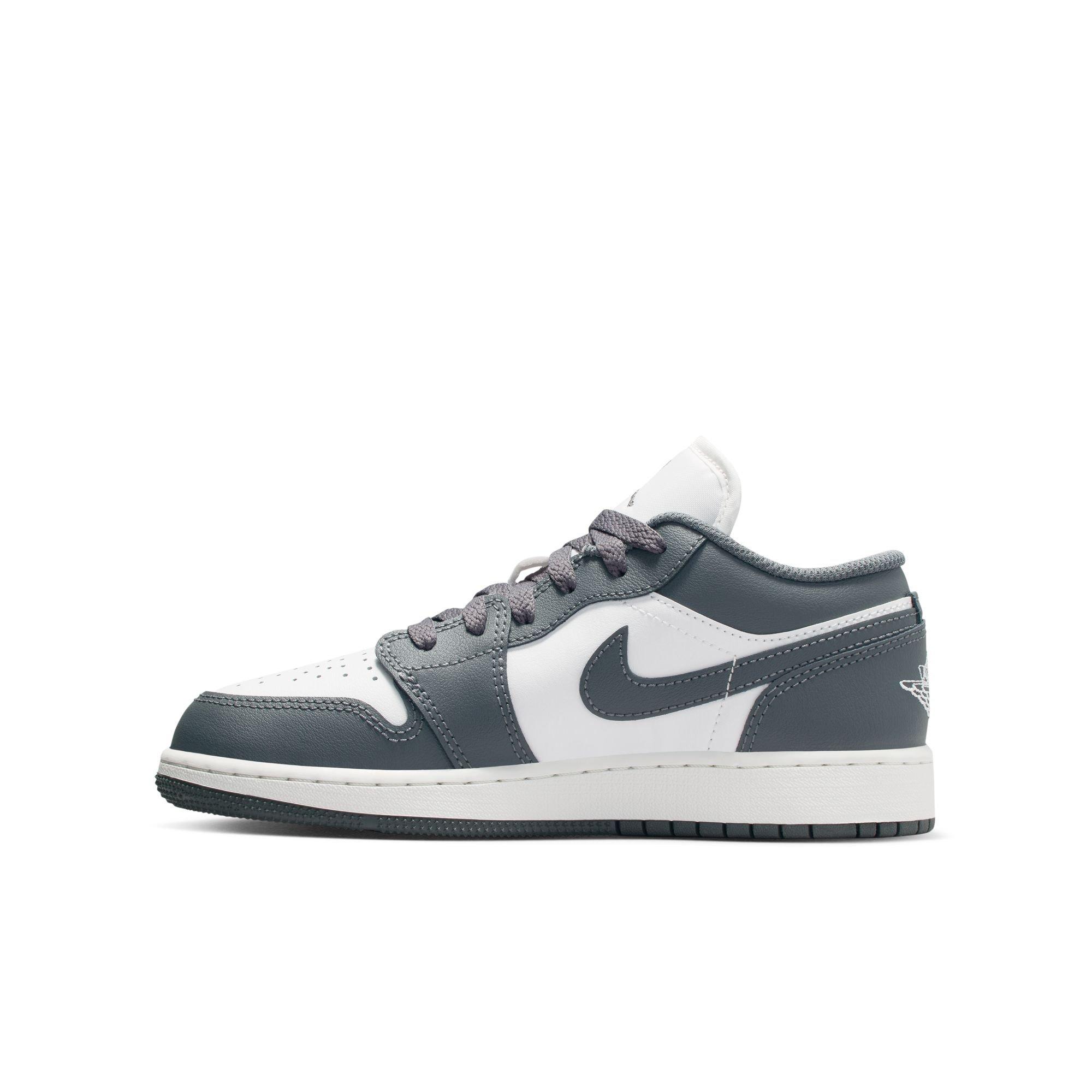 Jordan 1 Low Grade School Boys' "Grey/White" Shoe