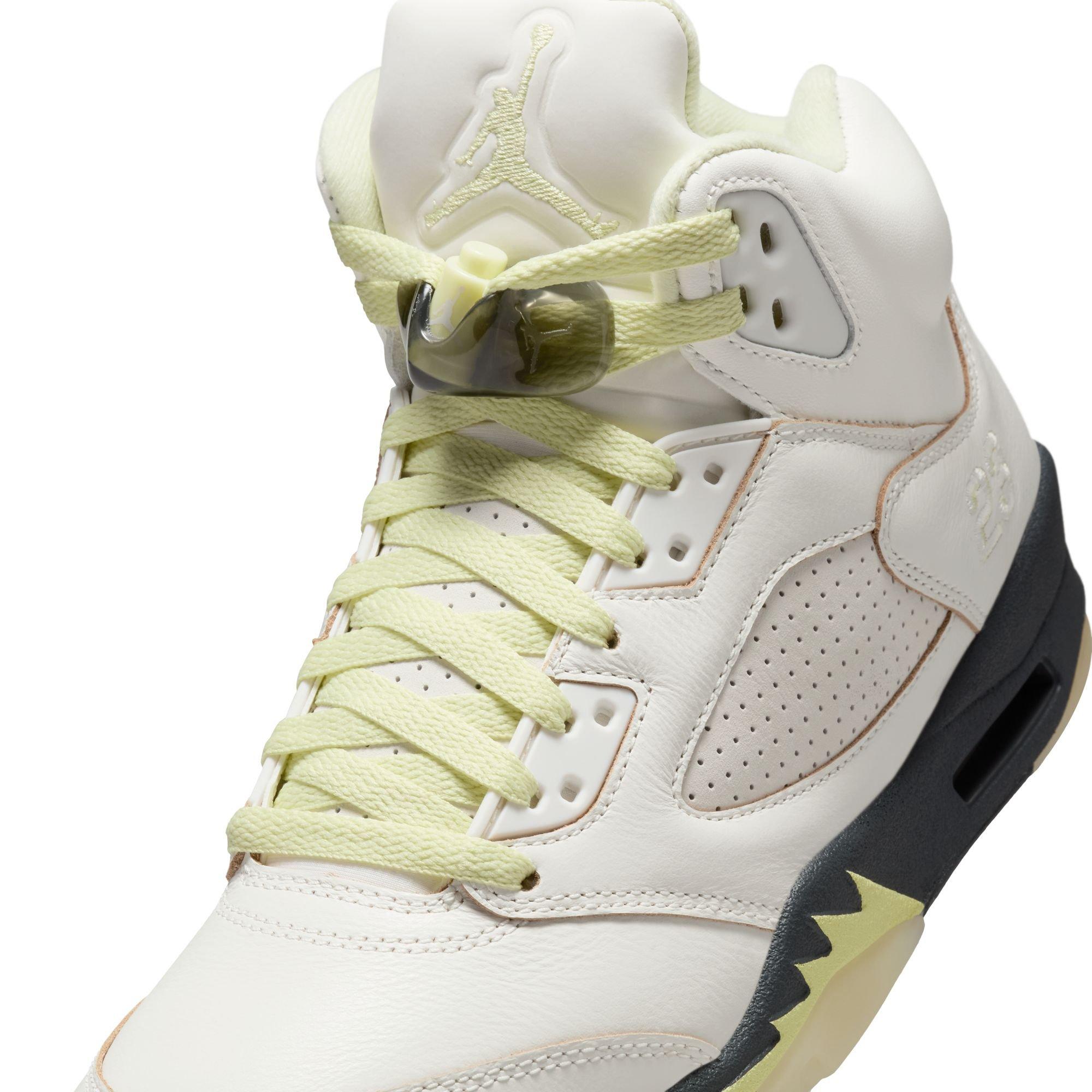 Jordan 5 Retro "Luminous Green and Sail" Women's Shoe - SAIL/LUMINOUS GREEN/ANTHRACITE Thumbnail View 4