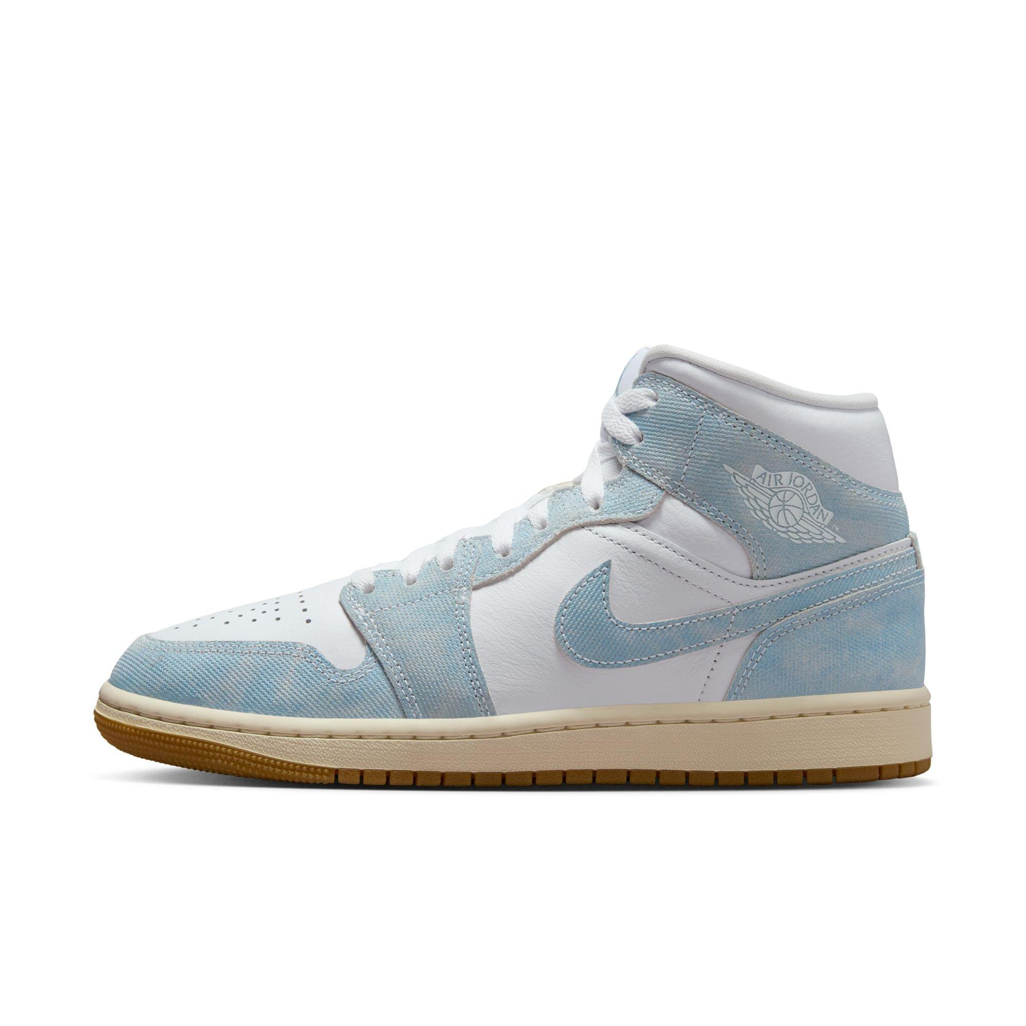 Jordan 1 Mid SE "White/Worn Blue/Sail/Gum Light Brown" Women's Shoe - WHITE/LT BLUE/DENIM Thumbnail View 3