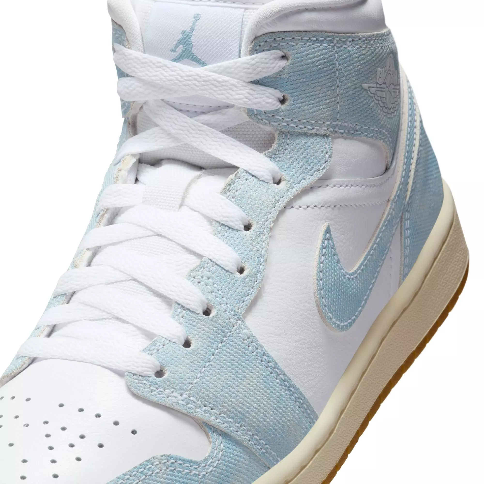 Jordan 1 Mid SE "White/Worn Blue/Sail/Gum Light Brown" Women's Shoe - WHITE/LT BLUE/DENIM
