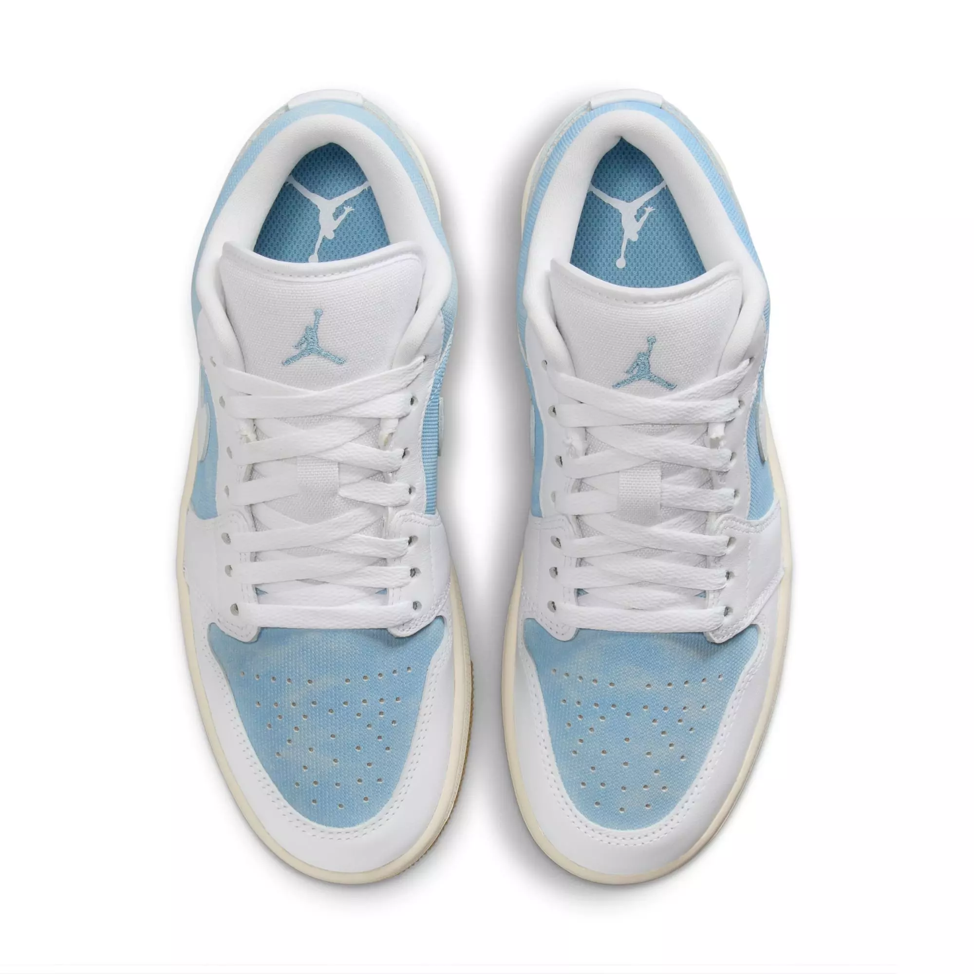 Jordan 1 Low SE "Worn Blue/White/Gum Light Brown/Sail" Women's Shoe - WHITE/LT BLUE/DENIM