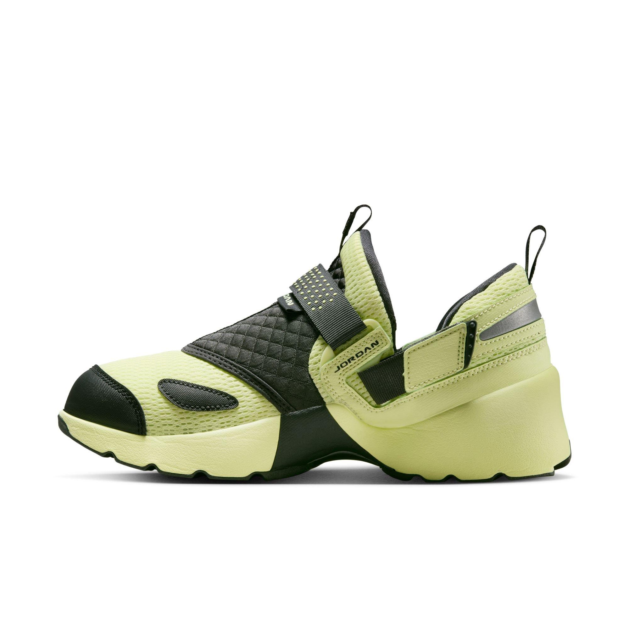 Jordan Trunner LX "Luminous Green" Women's Shoe - LUMINOUS GREEN/ANTHRACITE Thumbnail View 10