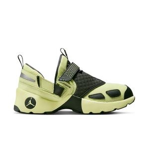 Jordan Trunner LX "Luminous Green" Women's Shoe