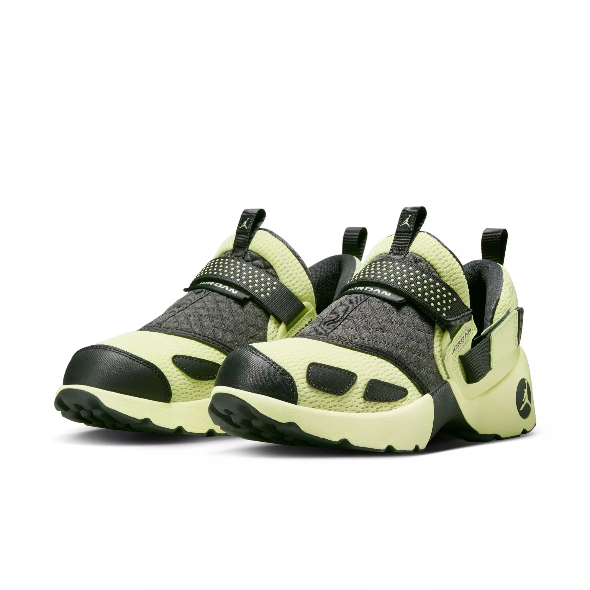 Jordan Trunner LX "Luminous Green" Women's Shoe - LUMINOUS GREEN/ANTHRACITE