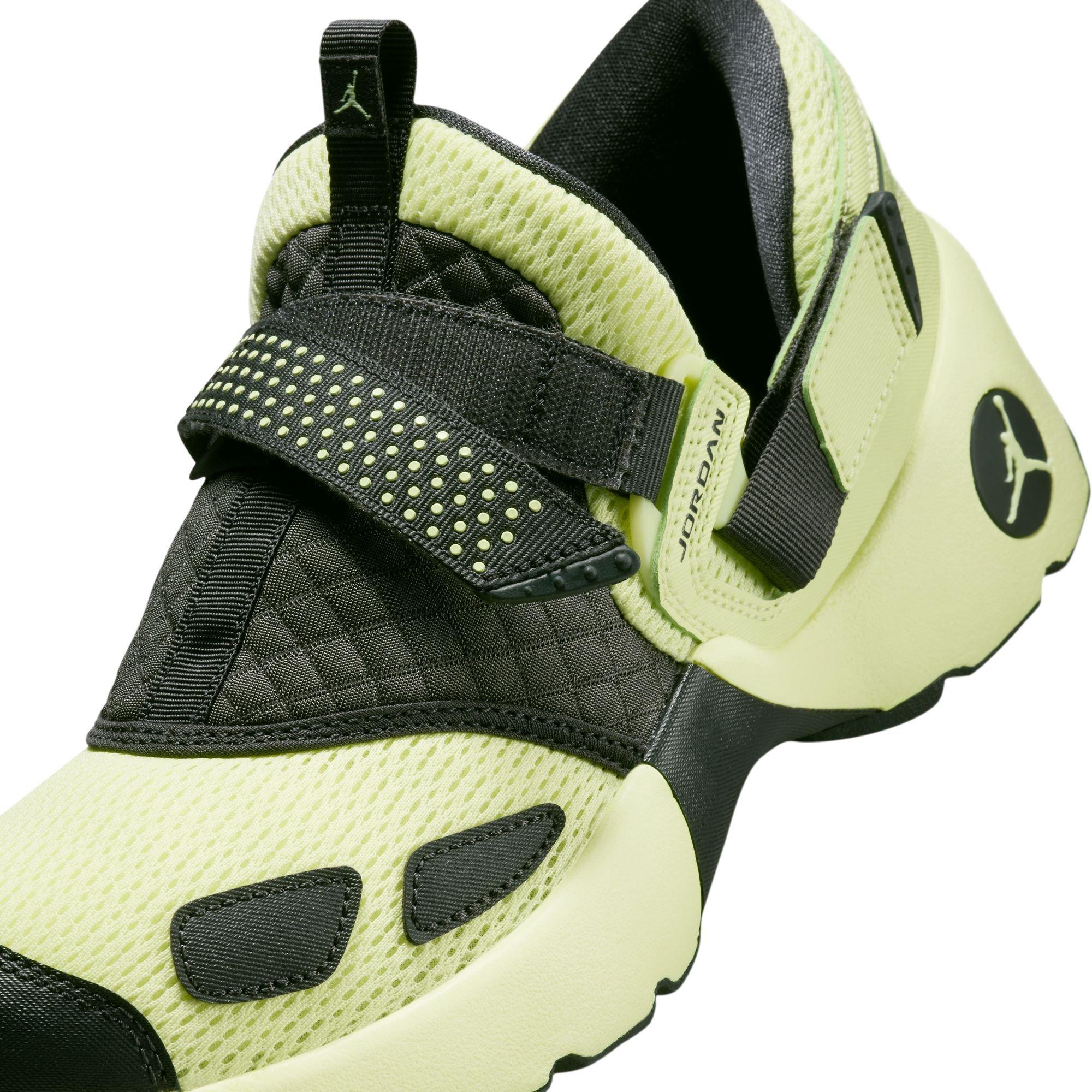 Jordan Trunner LX "Luminous Green" Women's Shoe - LUMINOUS GREEN/ANTHRACITE Thumbnail View 4