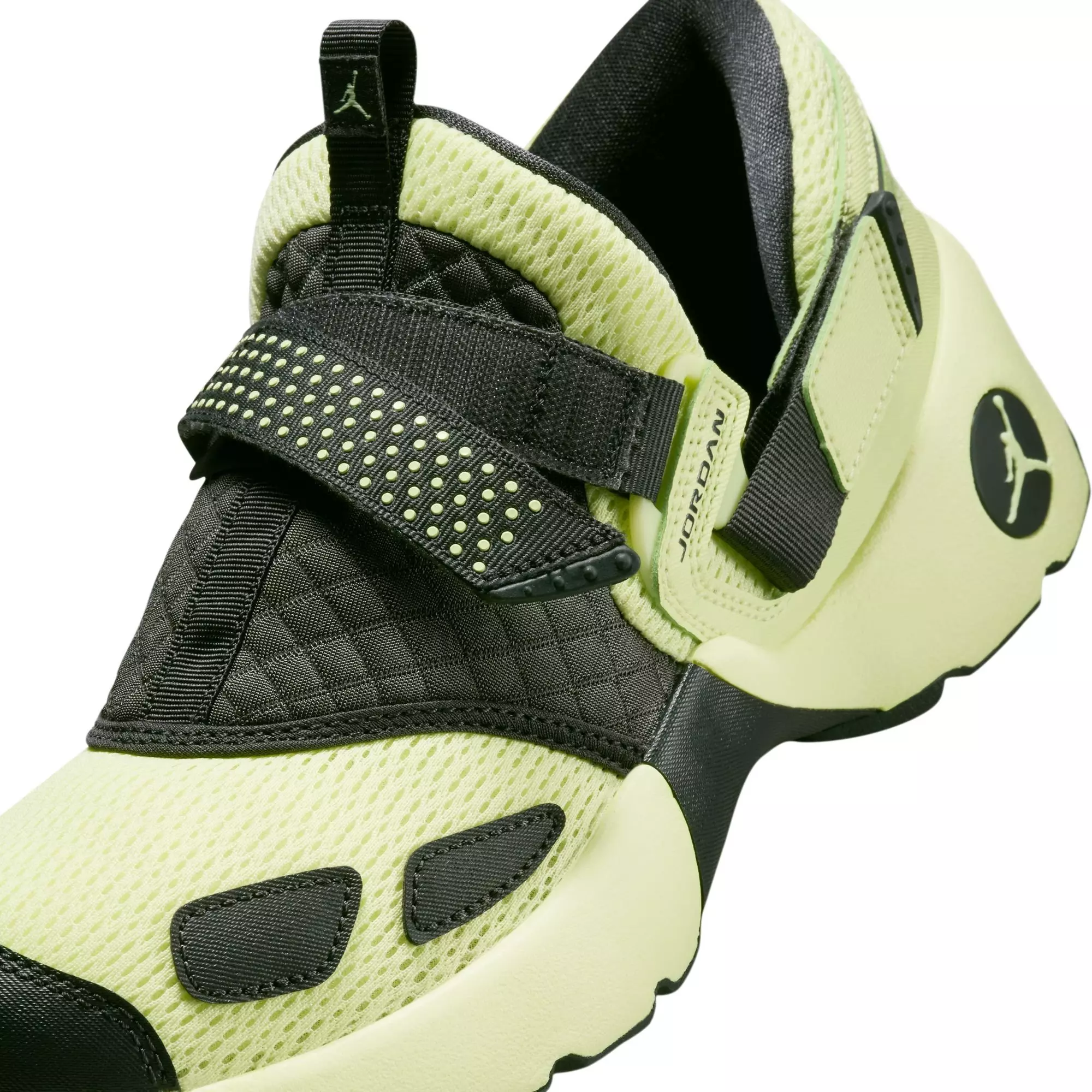 Jordan Trunner LX "Luminous Green" Women's Shoe - LUMINOUS GREEN/ANTHRACITE