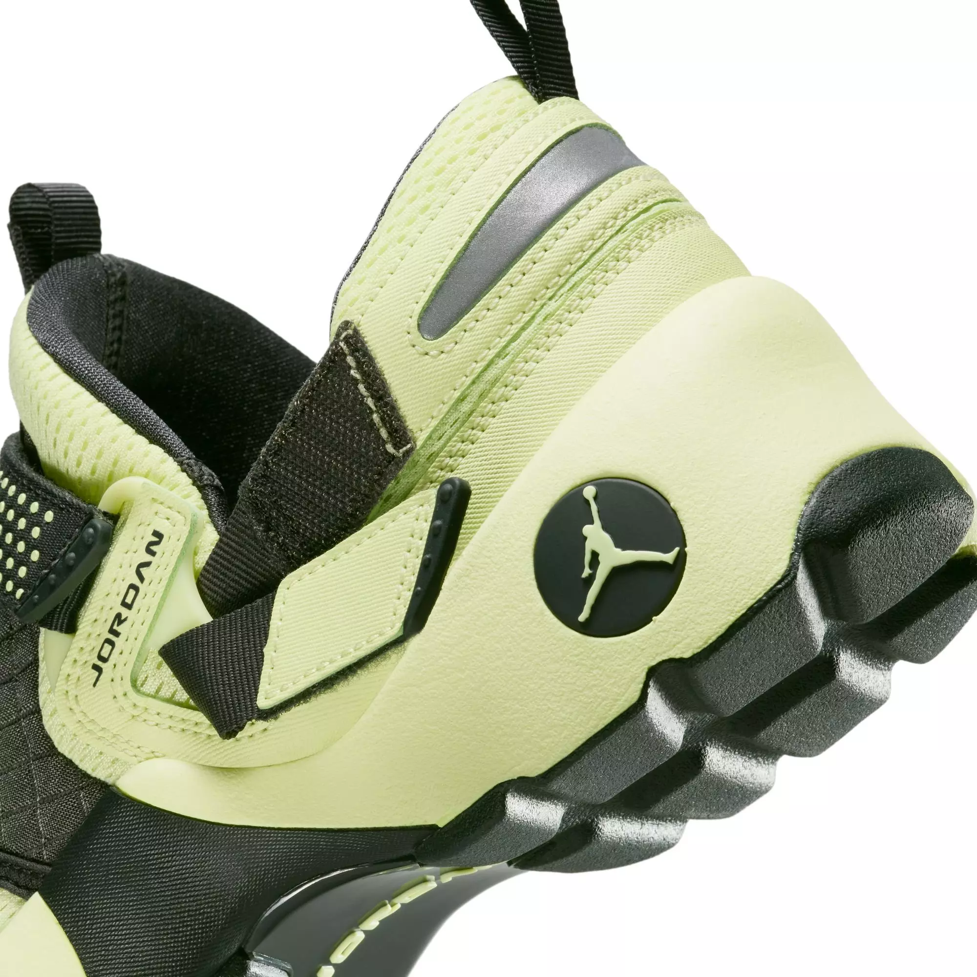 Jordan Trunner LX "Luminous Green" Women's Shoe - LUMINOUS GREEN/ANTHRACITE
