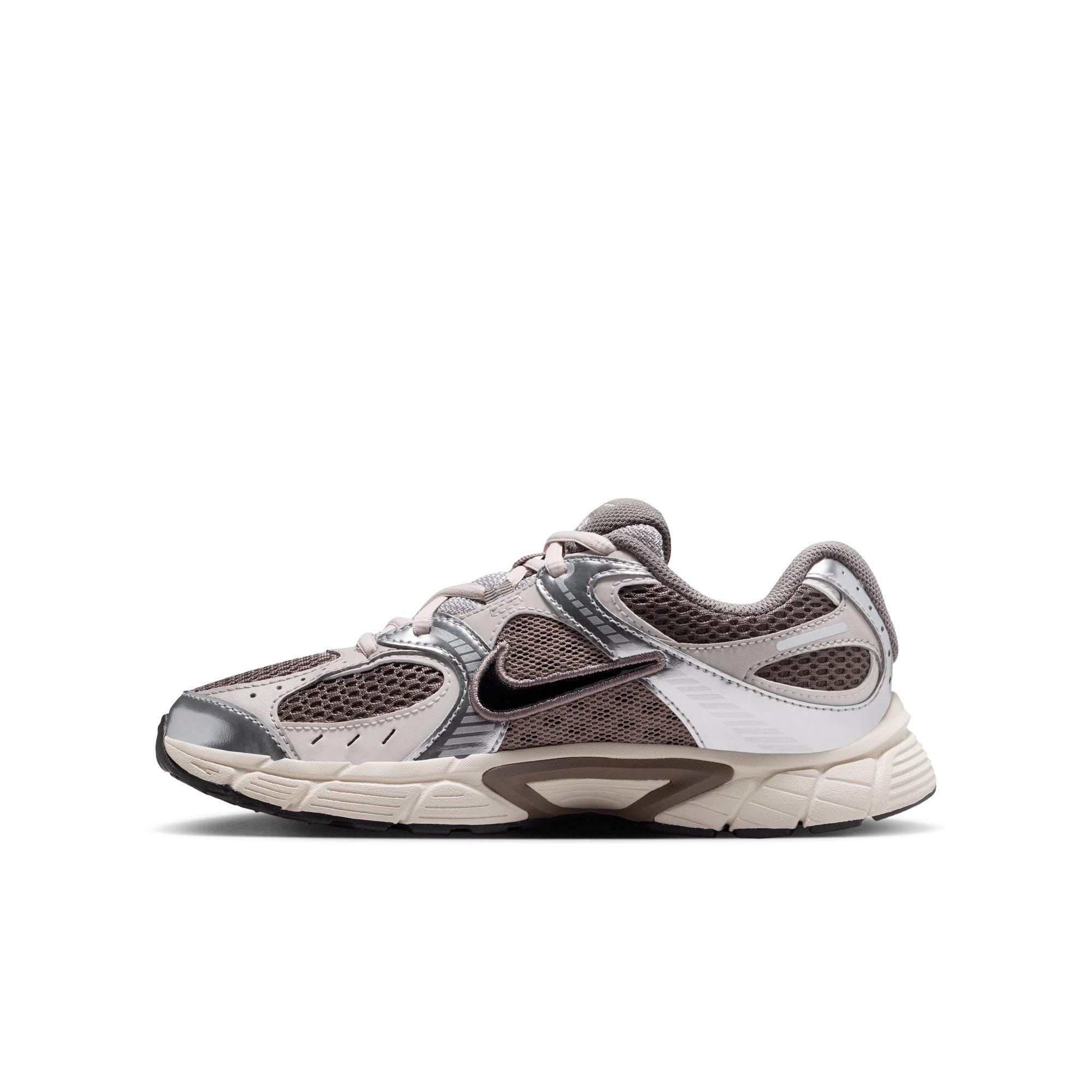 Nike V5 RNR Grade School Girls' "Cave Stone/Black/College Grey/Vast Grey" Shoe