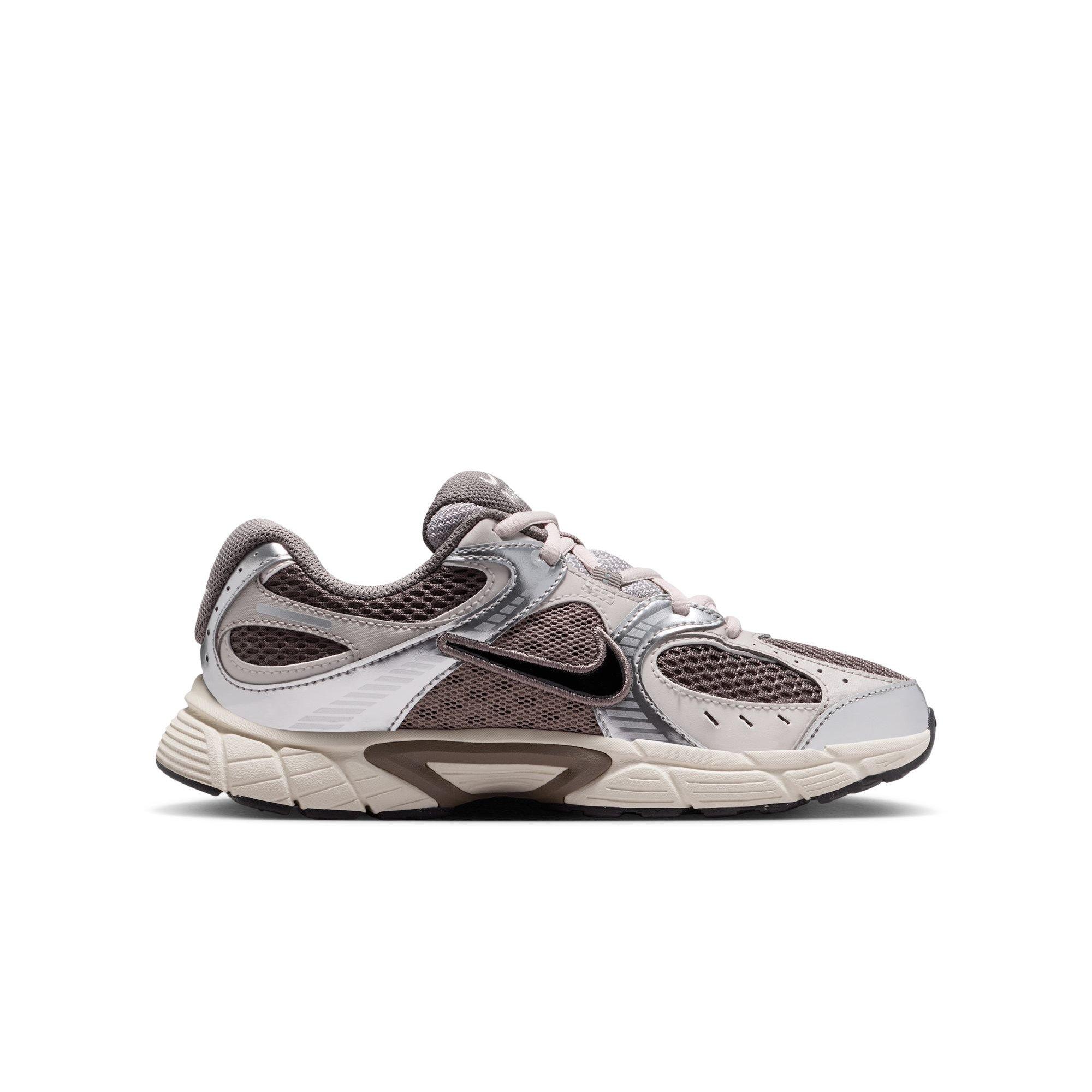 Nike V5 RNR Grade School Girls' "Cave Stone/Black/College Grey/Vast Grey" Shoe