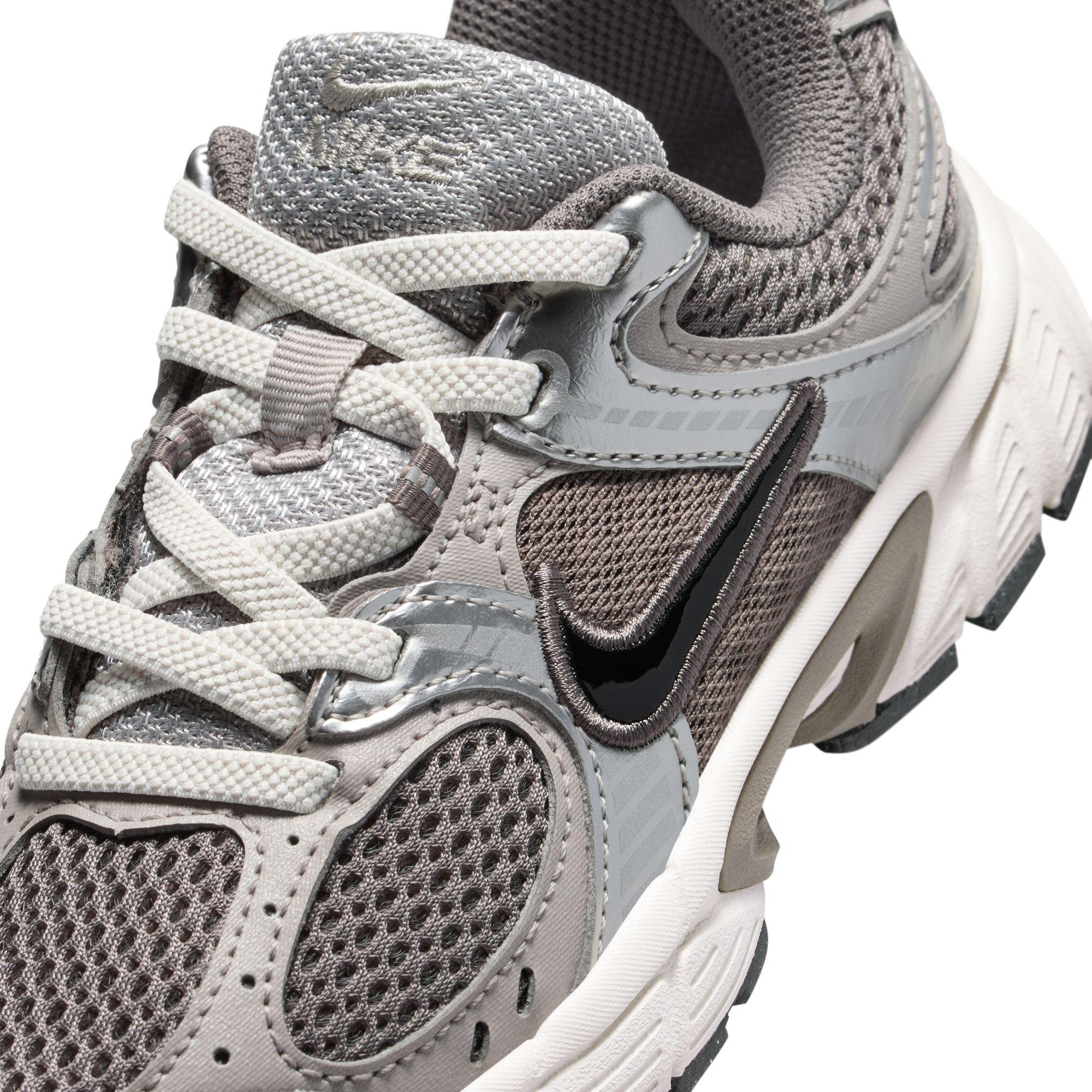 Nike V5 RNR Preschool Girls' "Cave Stone/Black/College Grey/Vast Grey" Shoe