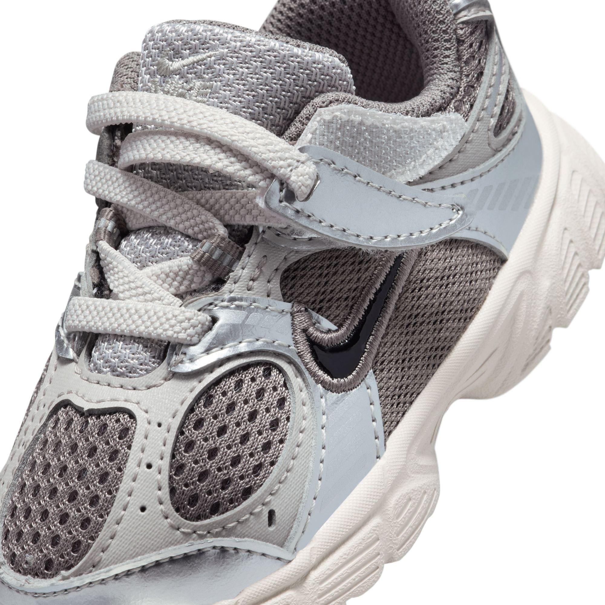 Nike V5 RNR Toddler Girls' "Cave Stone/Black/College Grey/Vast Grey" Shoe
