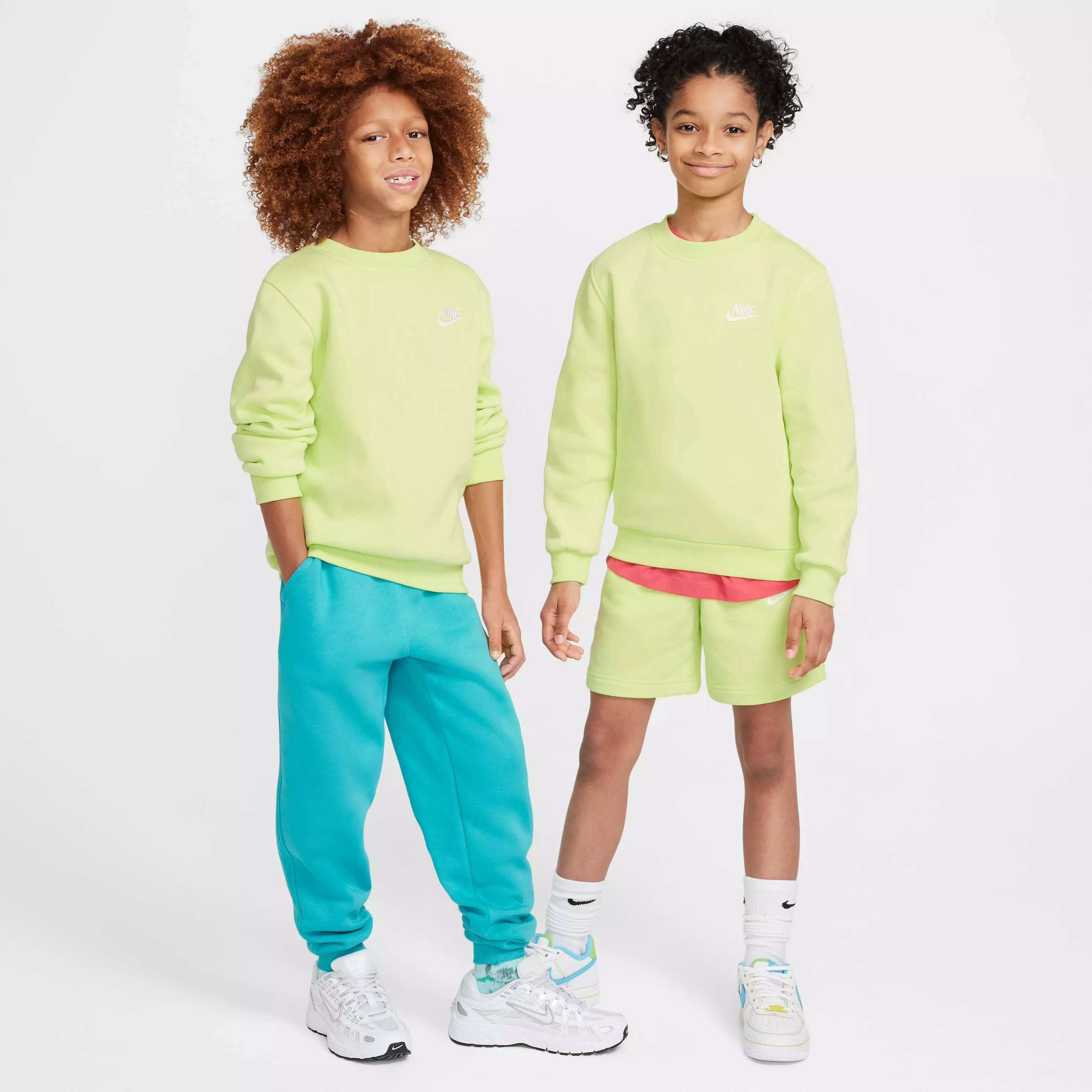 Nike Big Kids' Sportswear Club Fleece Crew LS LBR Sweatshirt - YELLOW