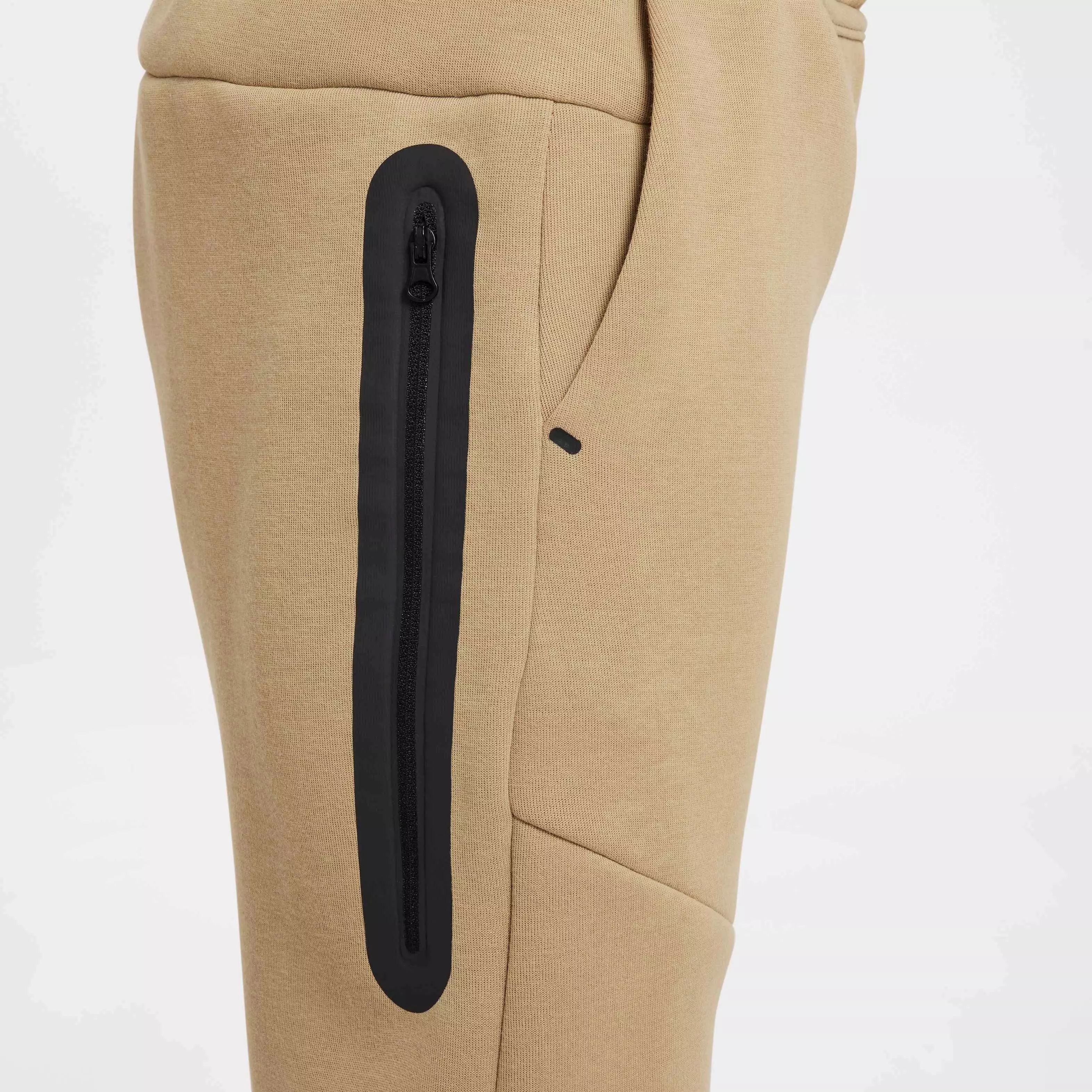 Nike Big Boys' Sportswear Tech Fleece Joggers - BROWN