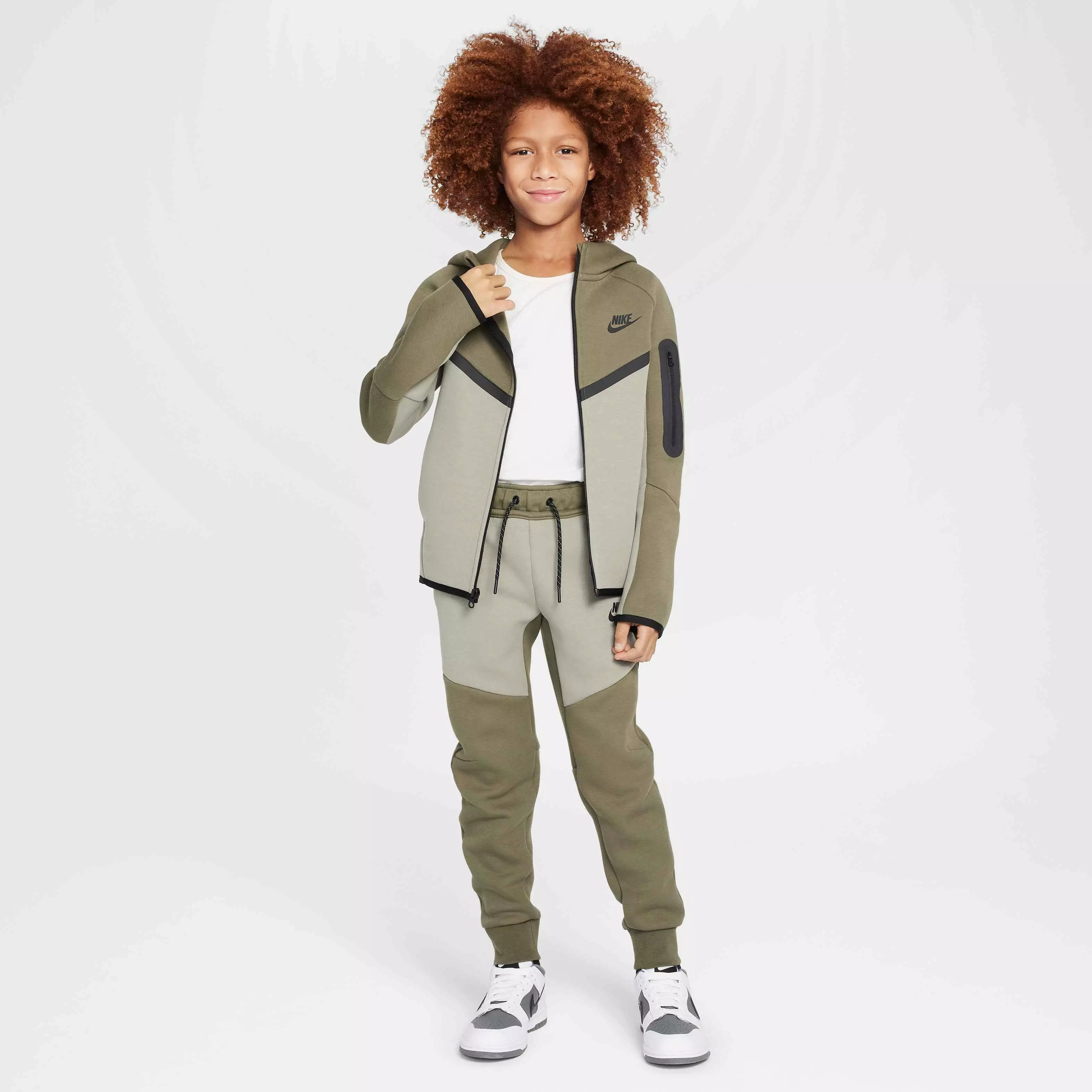 Nike Big Boys' Sportswear Tech Lightweight Fleece Joggers - OLIVE