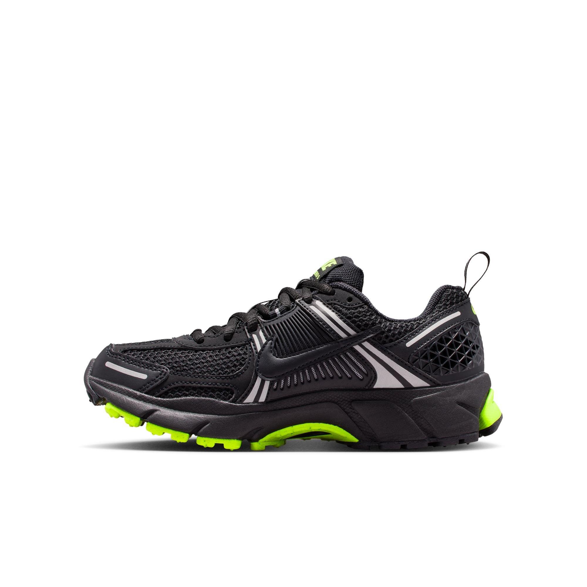 Nike Vomero 5 Grade School Boys' "Black/Volt" Shoe