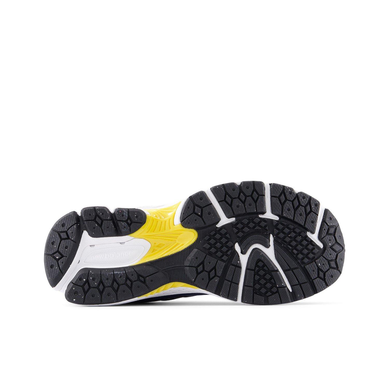 New Balance 2002 Grade School Boys' "Blue/Yellow" Shoe