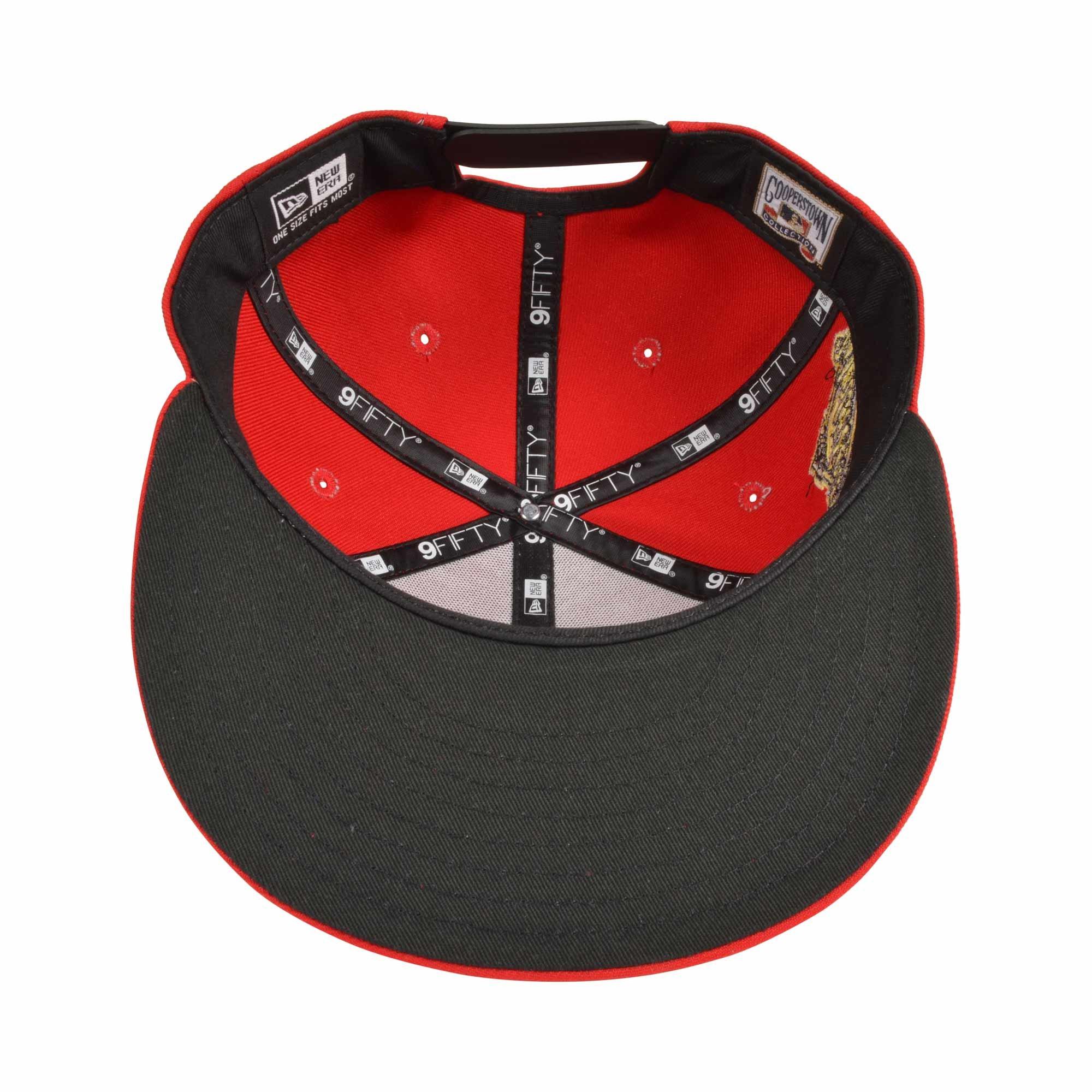 Men’s New Era New York Yankees Ferrari Snapback Hat-Red