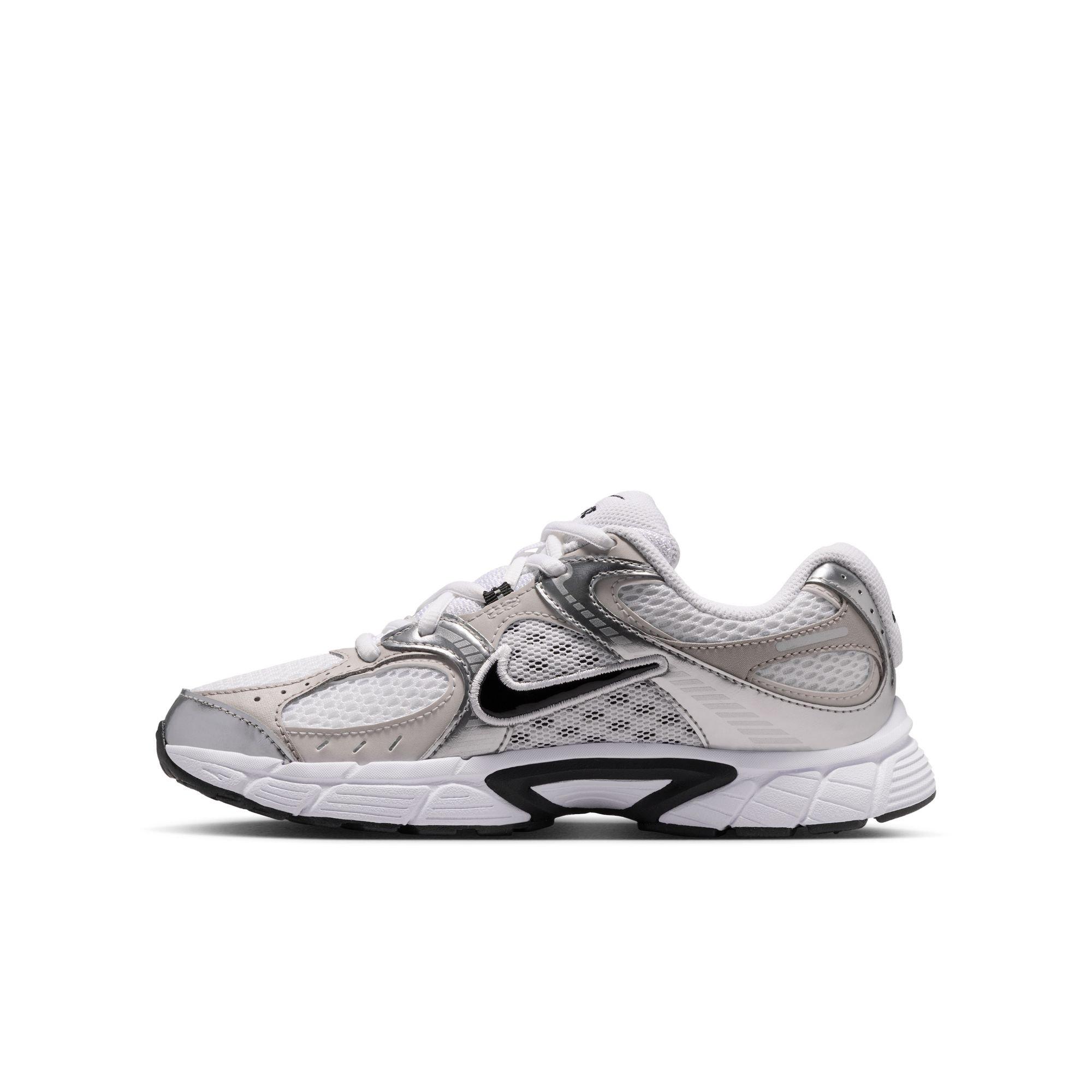 Nike V5 RNR "White/Black/Vast College Grey" Grade School Boys' Shoe