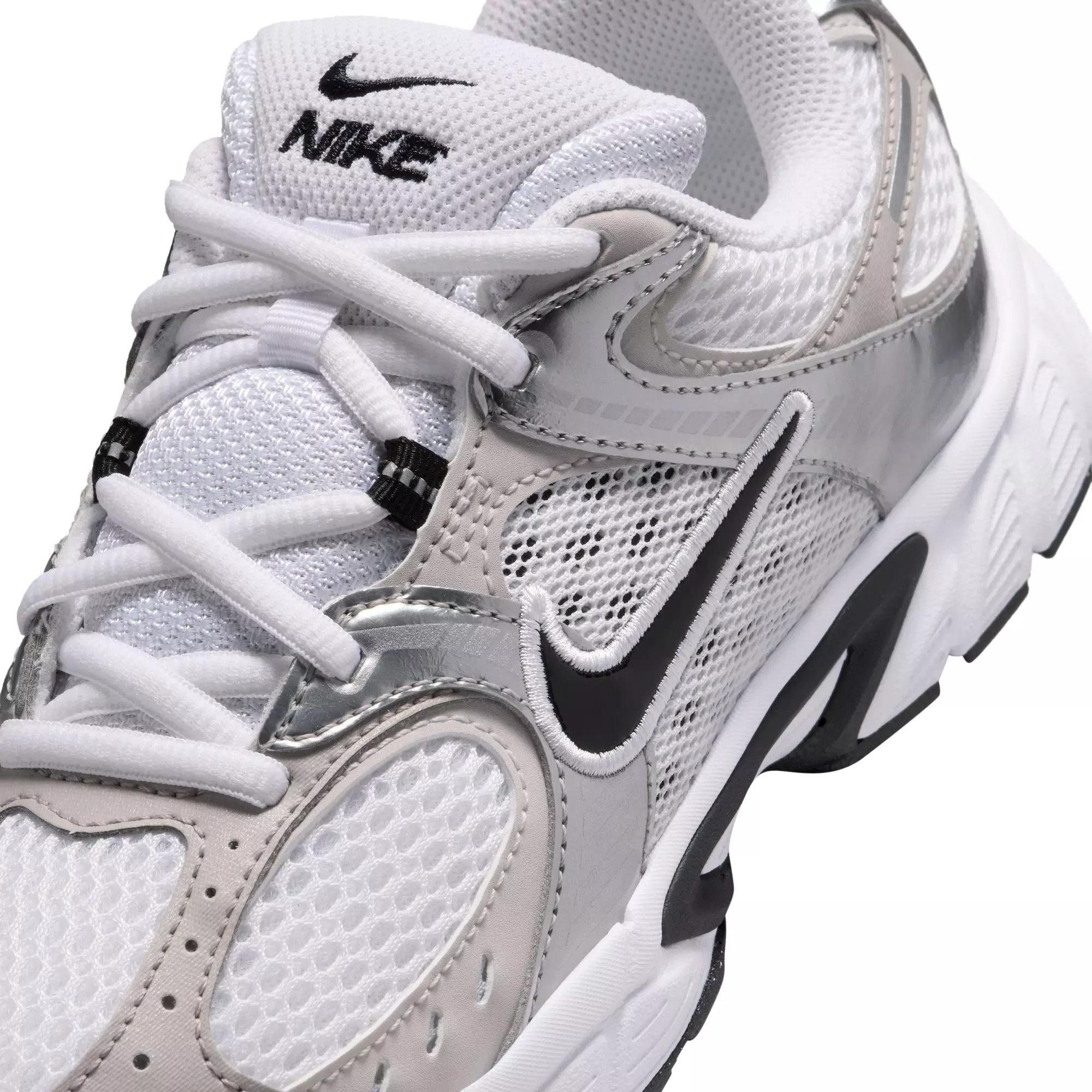 Nike V5 RNR "White/Black/Vast College Grey" Grade School Boys' Shoe - WHITE/BLACK