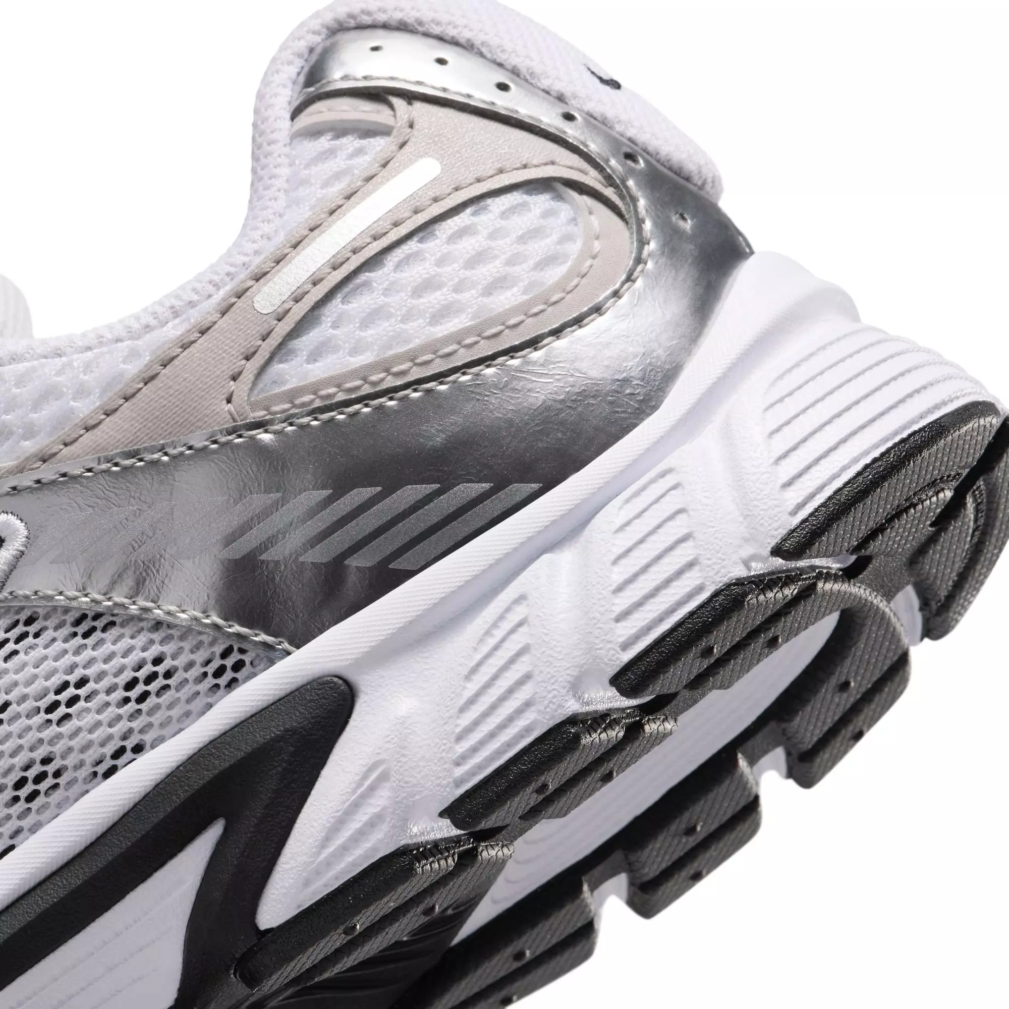 Nike V5 RNR "White/Black/Vast College Grey" Grade School Boys' Shoe - WHITE/BLACK