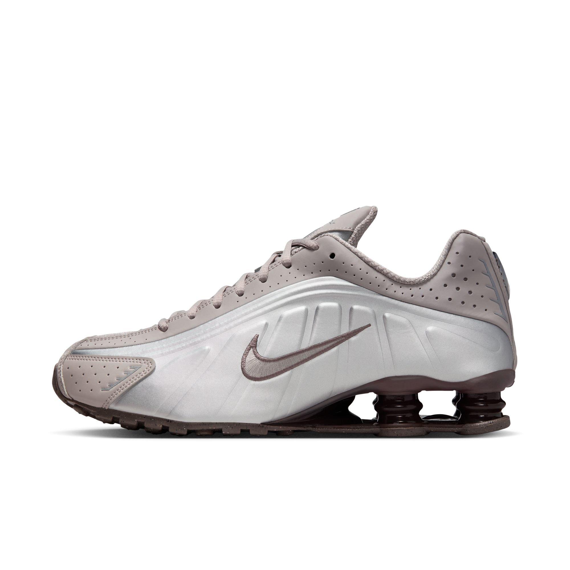 Nike Shox R4 "Cave Stone/College Grey" Men's Shoe - DARK GREY Thumbnail View 3