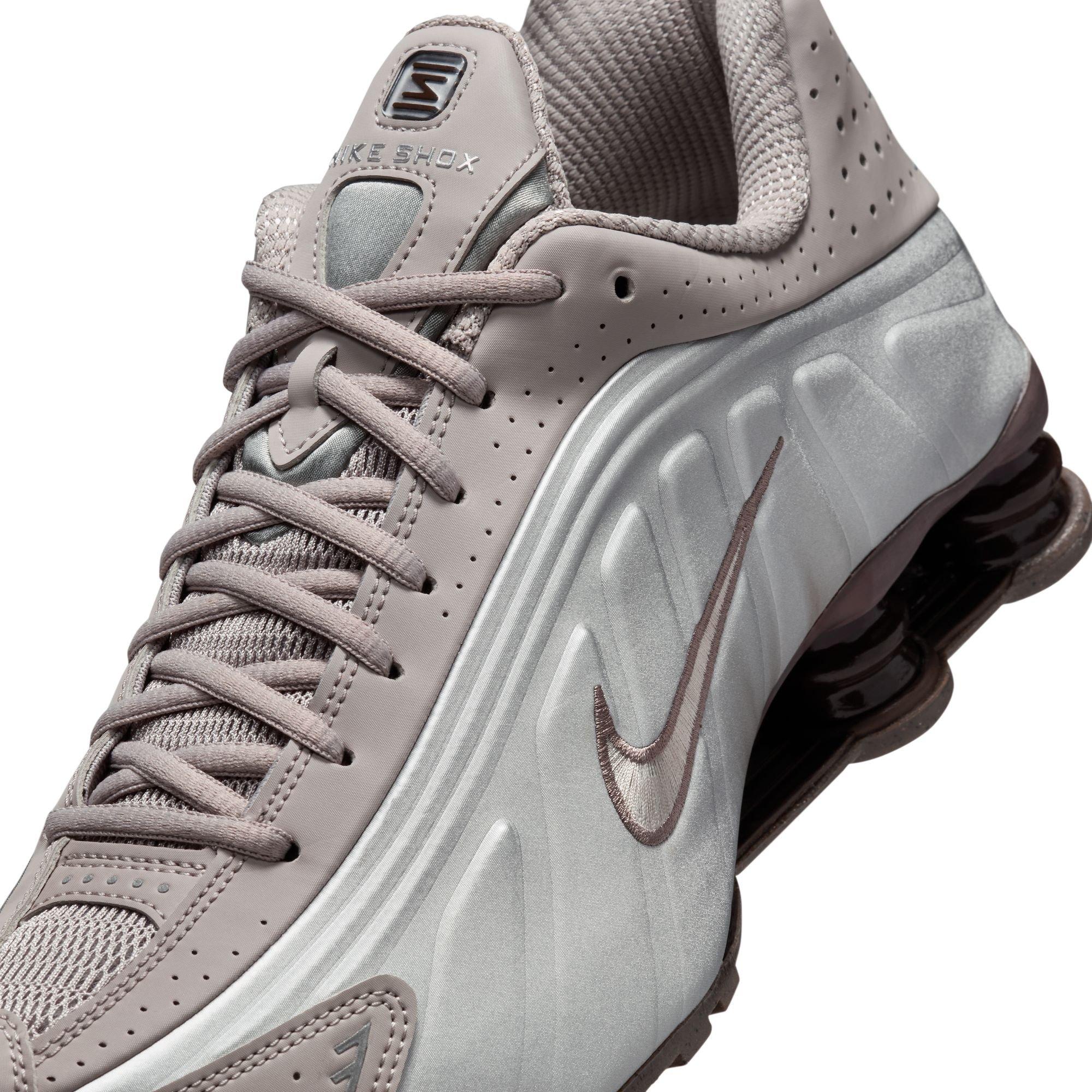 Nike Shox R4 