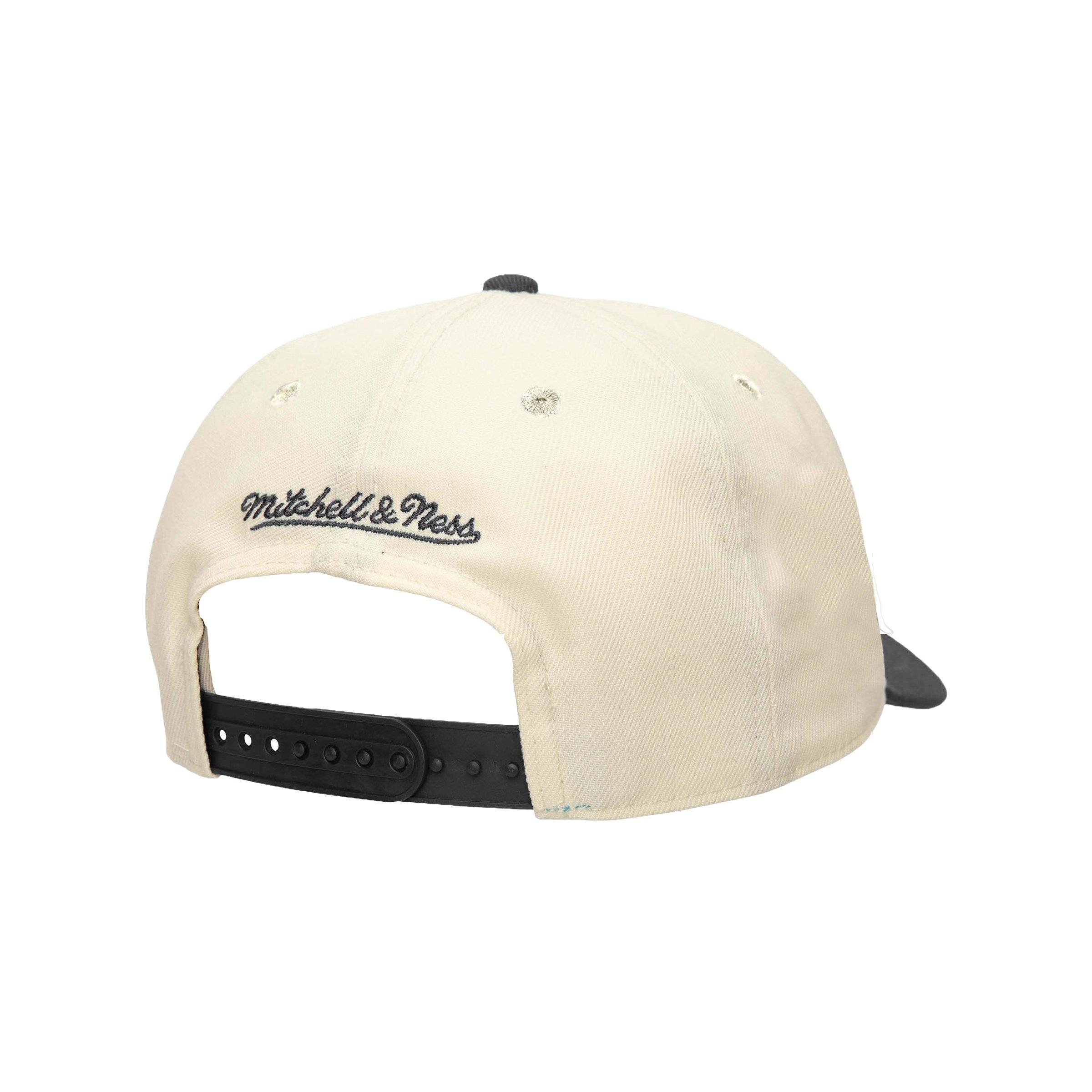Mitchell & Ness Atlanta Braves Off Word Off-White Snapback Hat