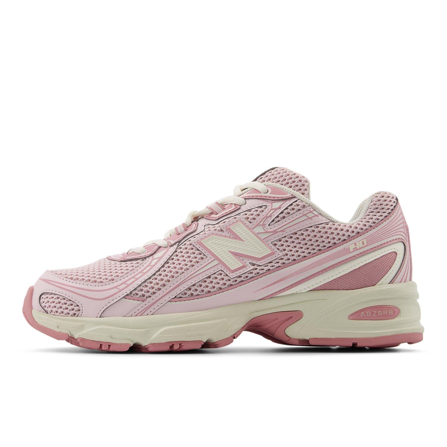 New Balance 740 