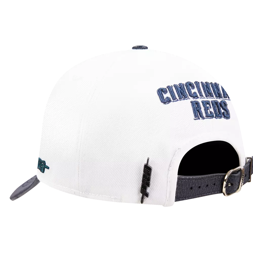Pro Standard Cincinnati Reds Country Club Snapback Hat-White - WHITE
