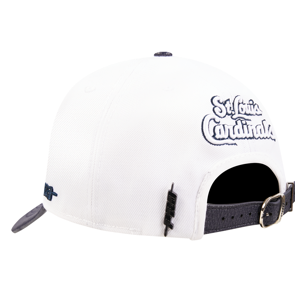 Pro Standard St. Louis Cardinals Country Club Snapback Hat-White