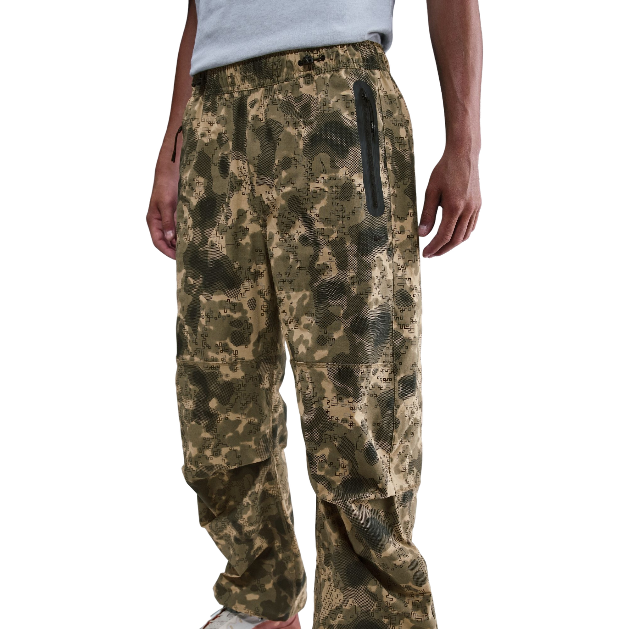 Nike Men's Tech Oversized Woven Pants - OLIVE/BLACK Thumbnail View 3