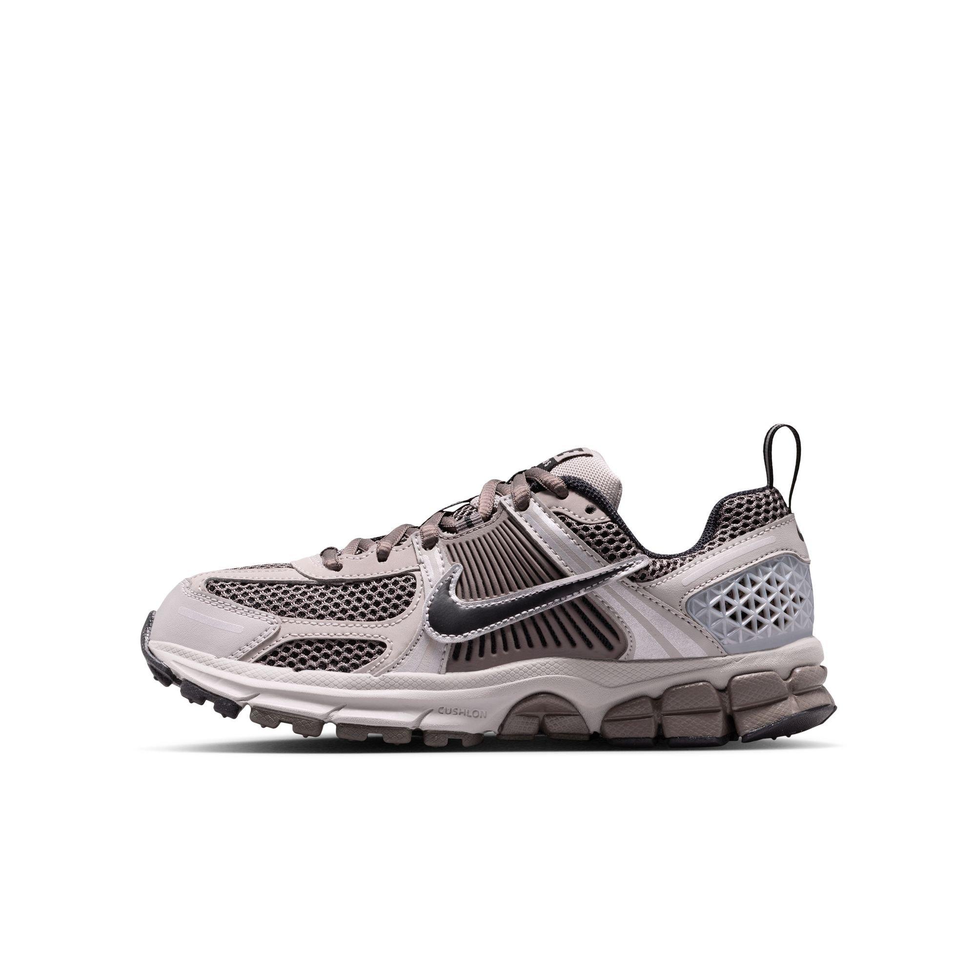 Nike Vomero 5 Grade School Boys' "College Grey/Black/Cave Stone" Shoe