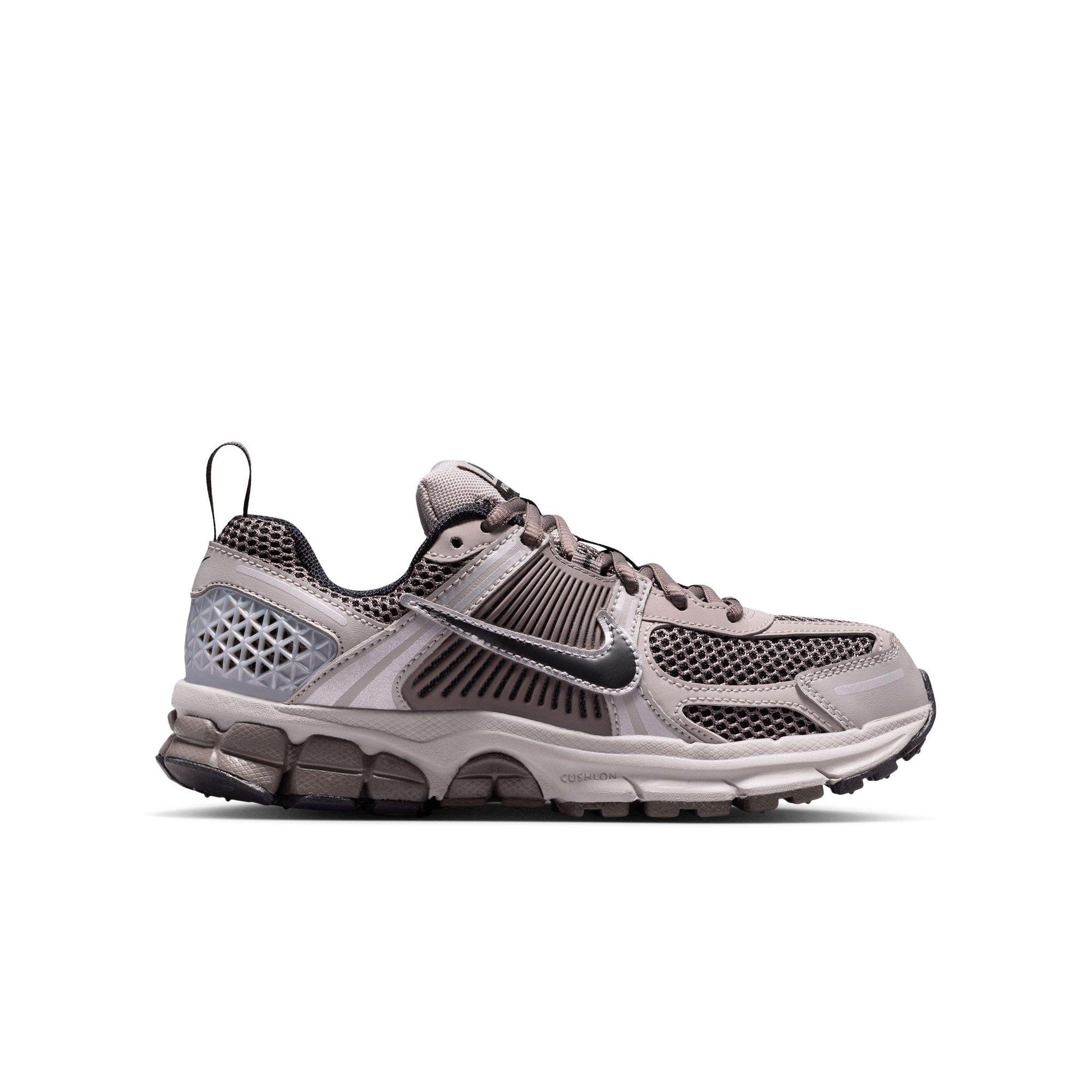 Nike Gray and Black Mesh Athletic Shoes Nike Training - Metcon 9 Rubber-Trimmed Mesh Sneakers - Gray  main image 2