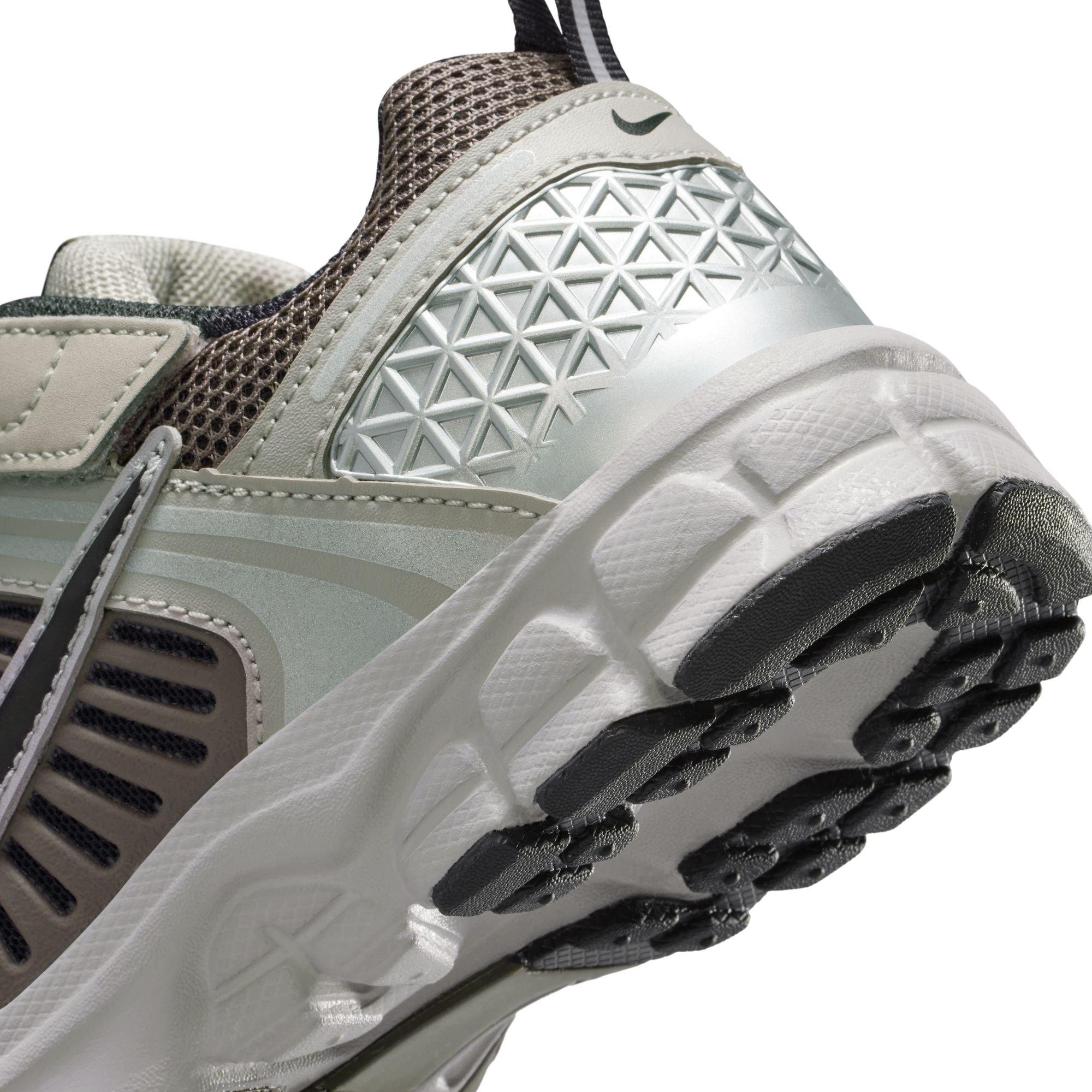 Nike Vomero 5 Preschool Boys' "College Grey/Black/Cave Stone" Shoe