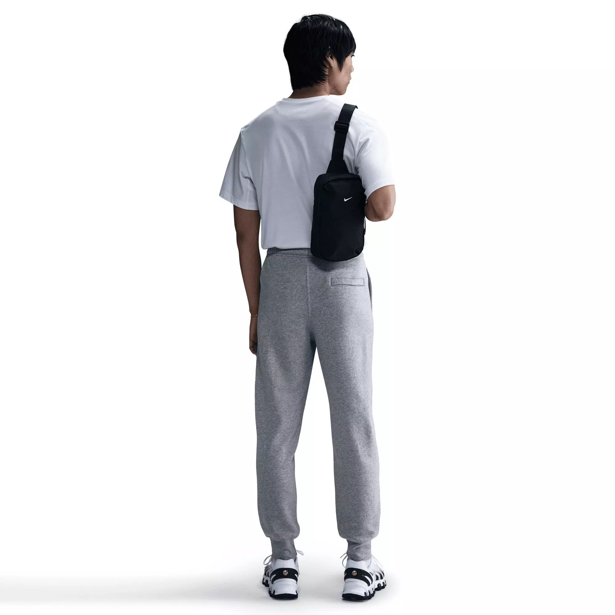 Nike Men's Club Joggers - Grey - GREY