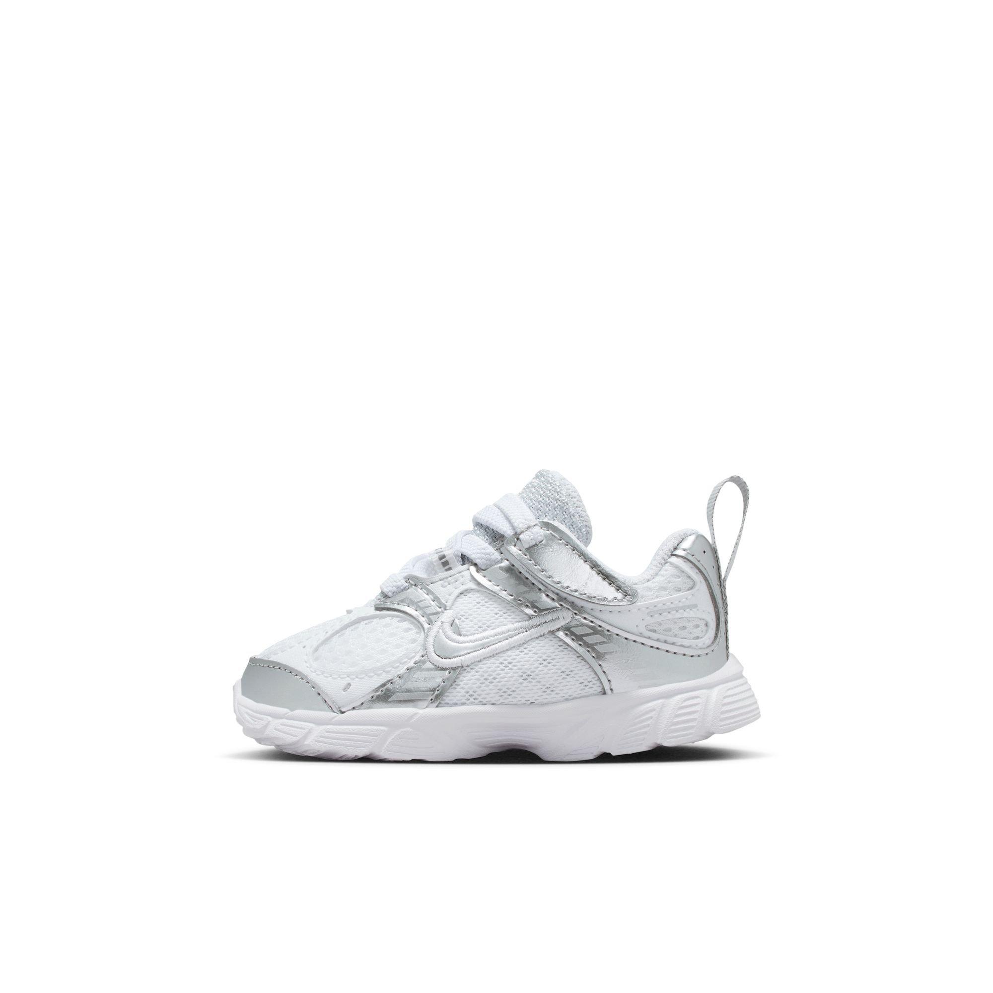 Nike V5 RNR "White/Metallic Silver/Pure Platinum" Toddler Girls' Shoe - WHITE Thumbnail View 3