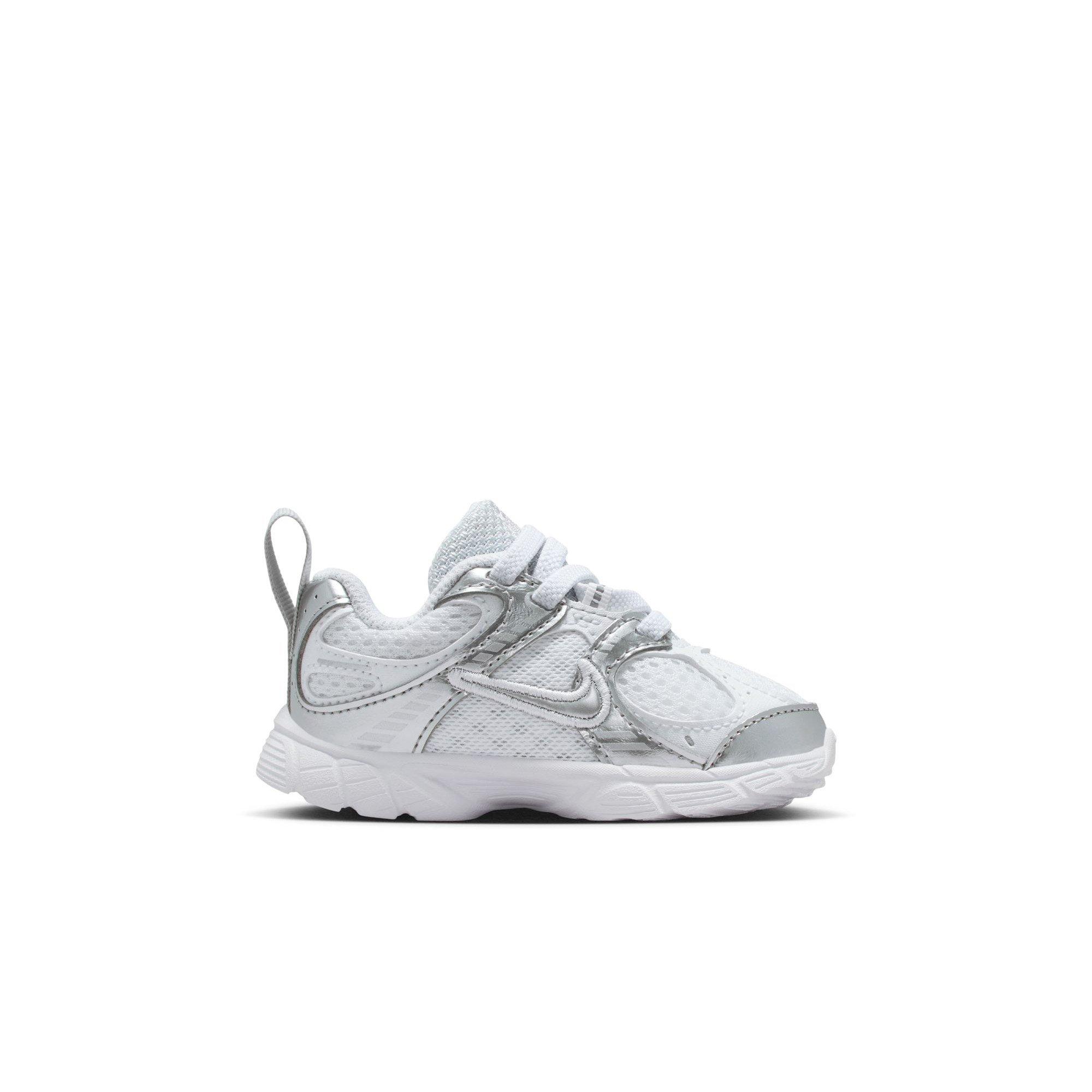 Nike V5 RNR "White/Metallic Silver/Pure Platinum" Toddler Girls' Shoe - WHITE Thumbnail View 2