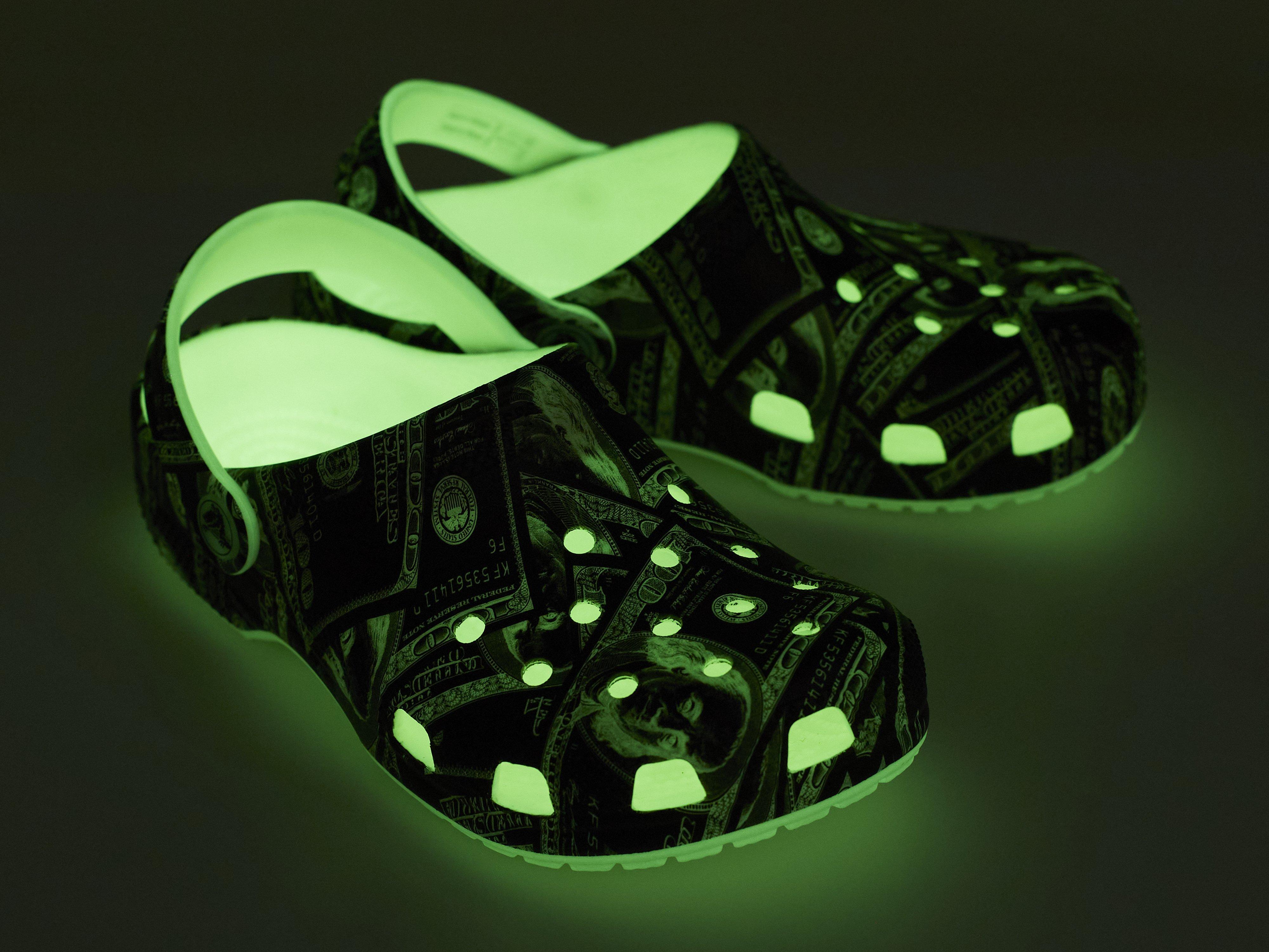 Crocs Classic Preschool Boys' "Money" Clog