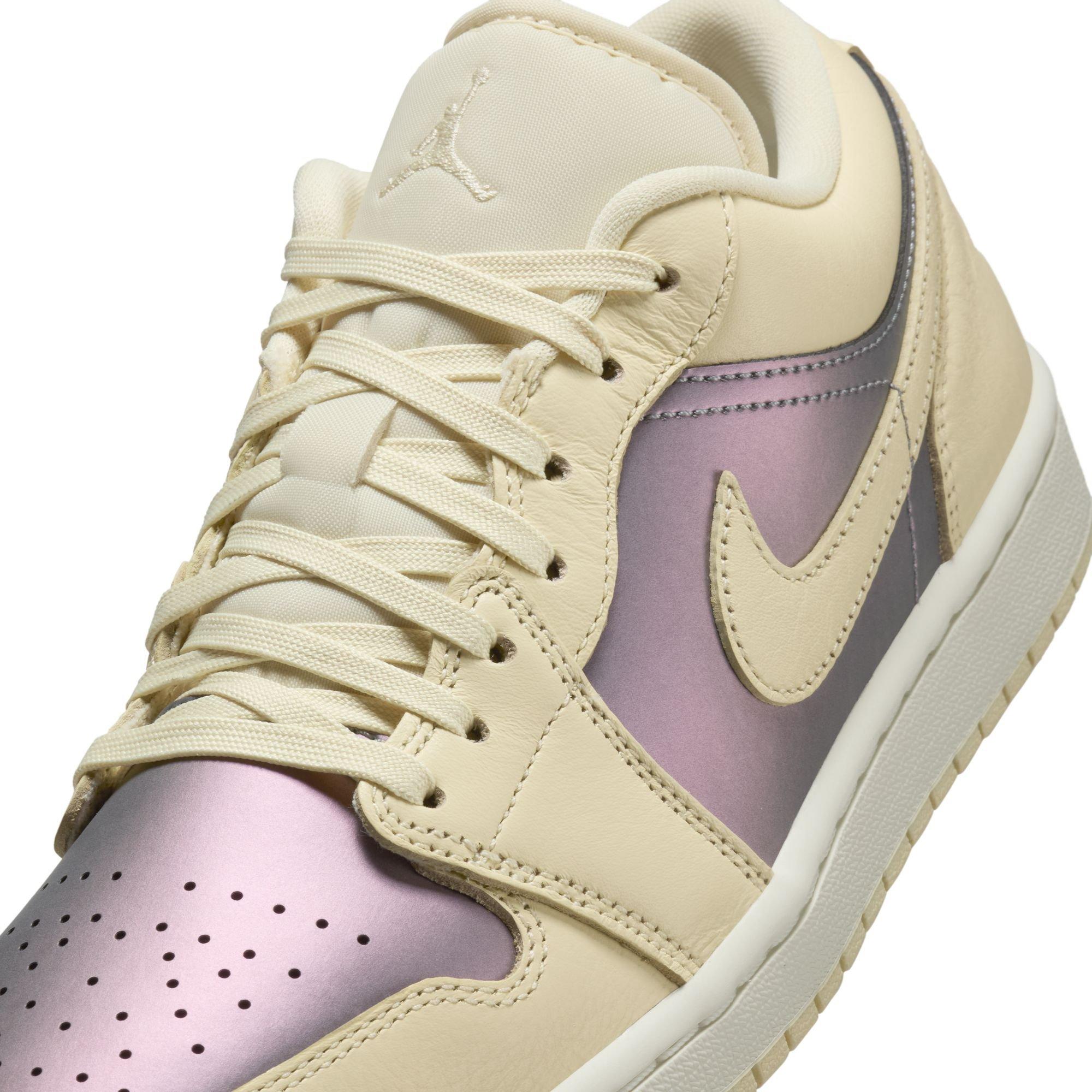 Jordan 1 Low SE "Muslin/Sail/Royal Tint" Women's Shoe - BLUE Thumbnail View 9