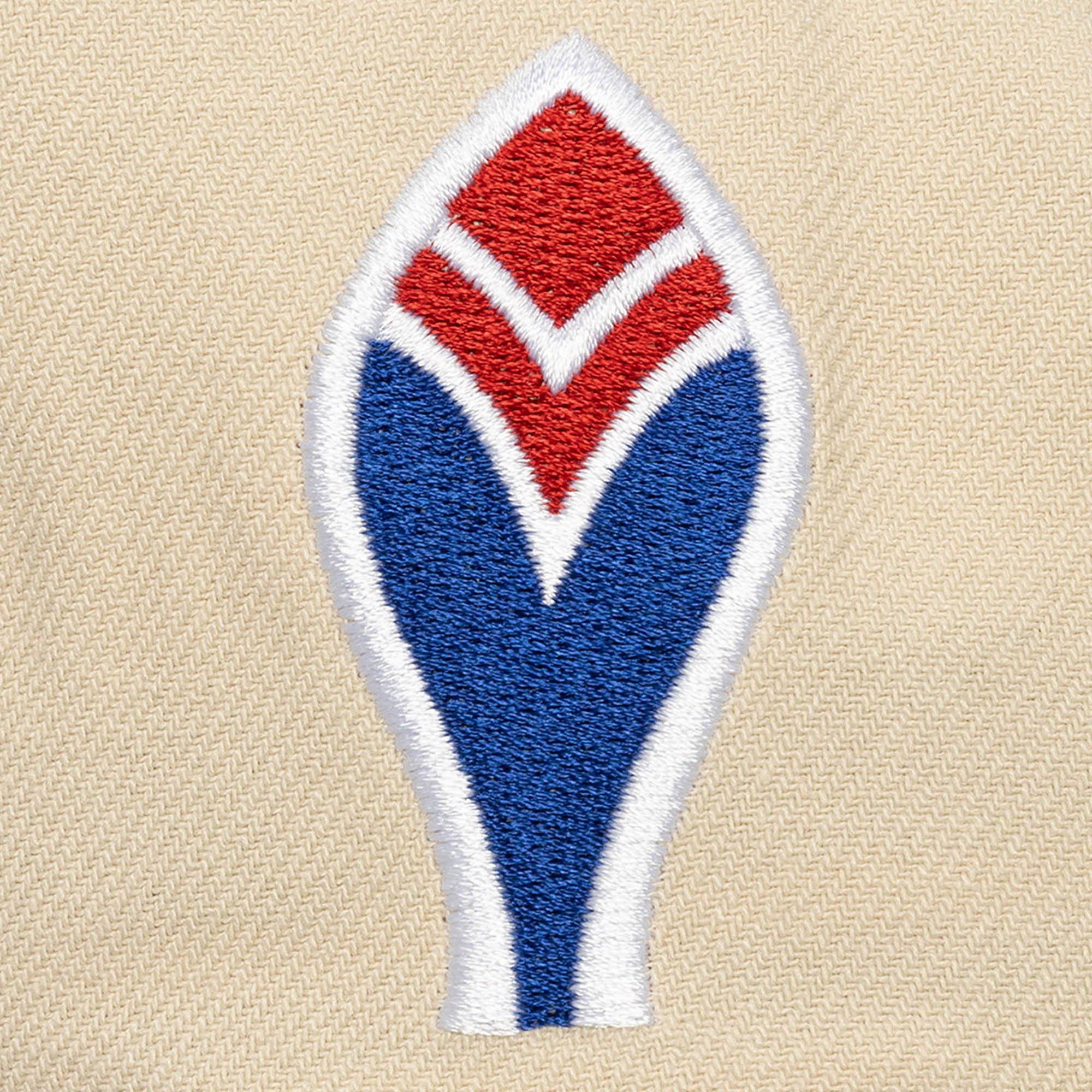 Mitchell & Ness Atlanta Braves Across The Board Cream Snapback Hat