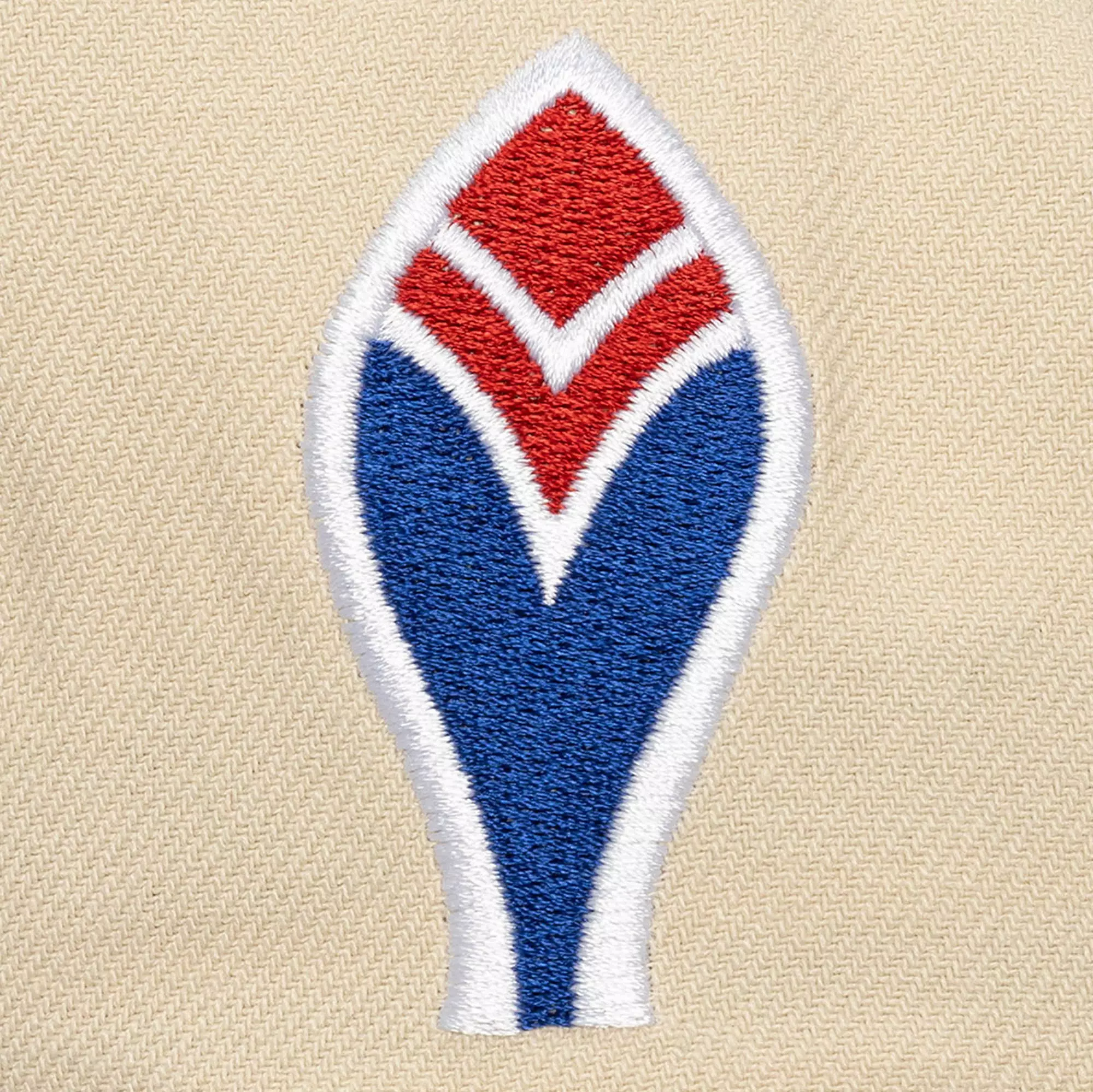 Mitchell & Ness Atlanta Braves Across The Board Snapback Hat-Cream - CREAM