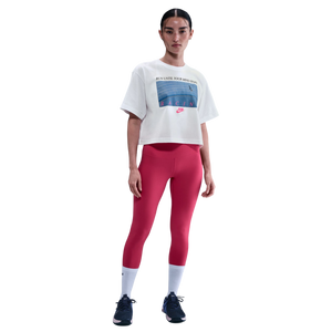 Nike Women's Sportswear Club Cropped Tee