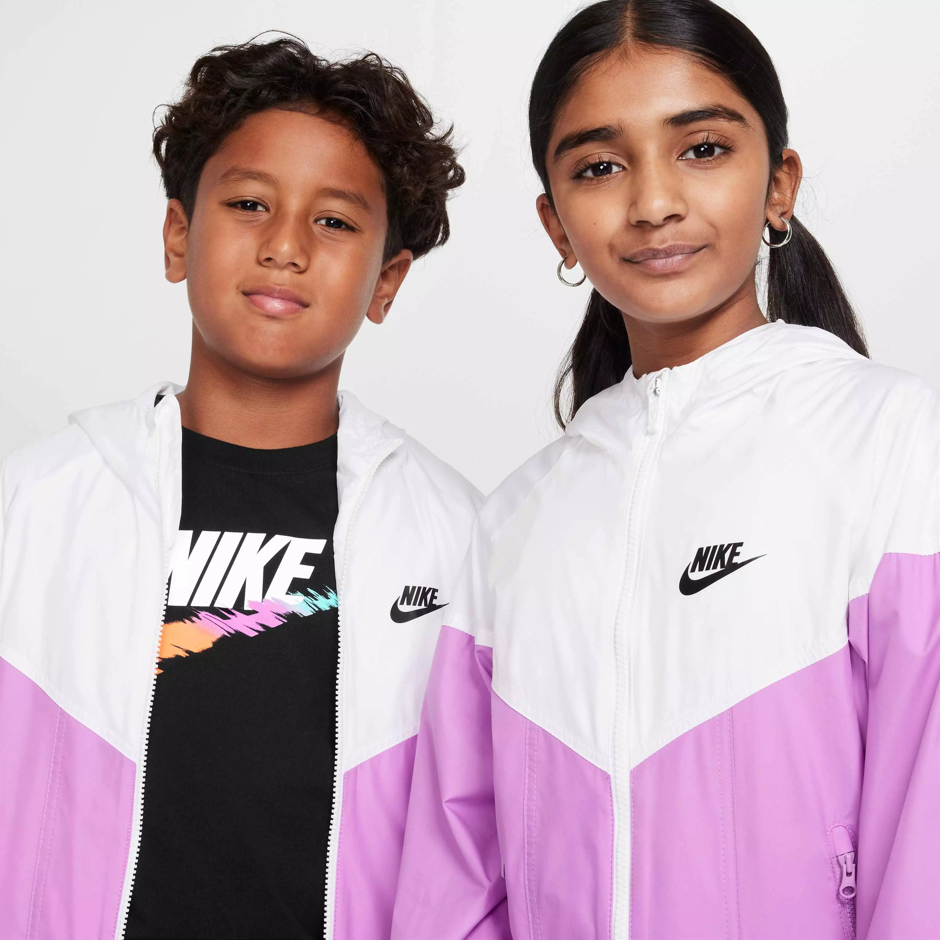 Nike Big Kids' Sportswear Windrunner Hooded Repel Jacket - WHITE/FUCHSIA