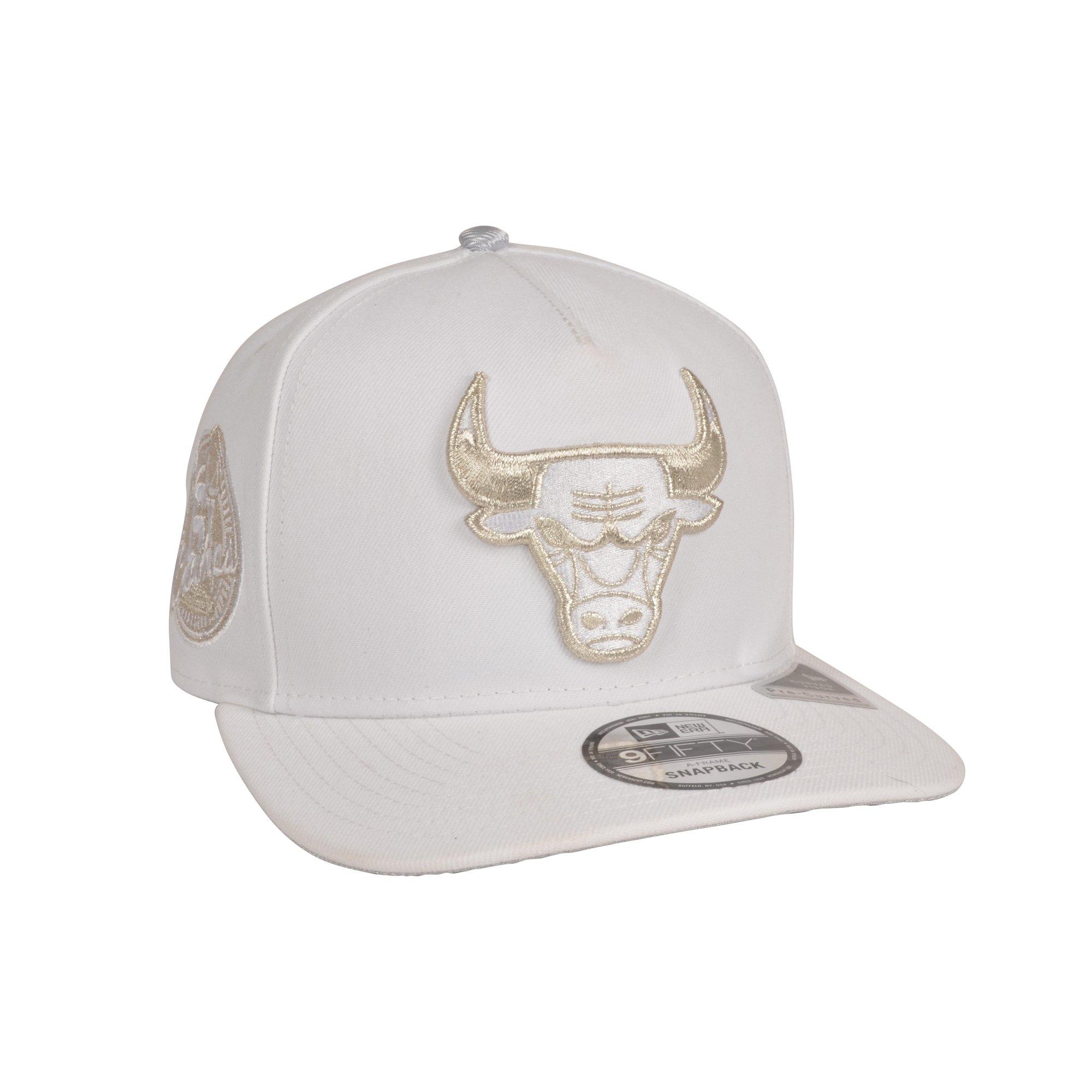 New Era Chicago Bulls 9FIFTY A-Frame 6X Champs Snapback Hat - White/Silver - WHITE/SILVER Thumbnail View 2