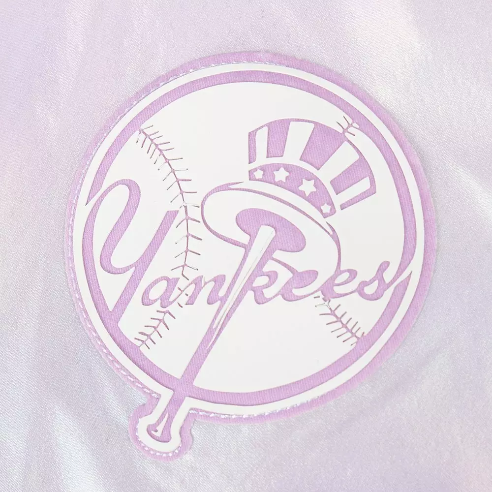 Pro Standard Women's New York Yankees Hologram 1/2 Zip Jacket-Multicolor - MULTI-COLOR