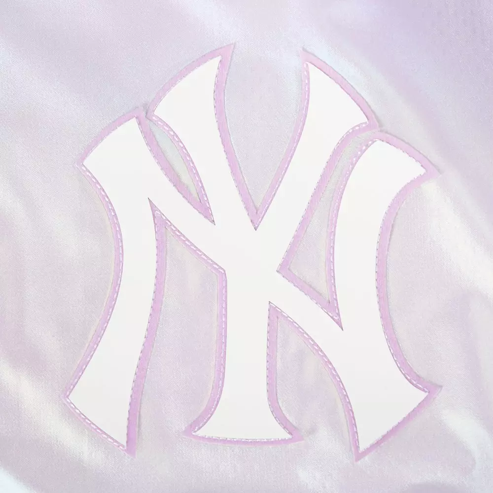 Pro Standard Women's New York Yankees Hologram 1/2 Zip Jacket-Multicolor - MULTI-COLOR