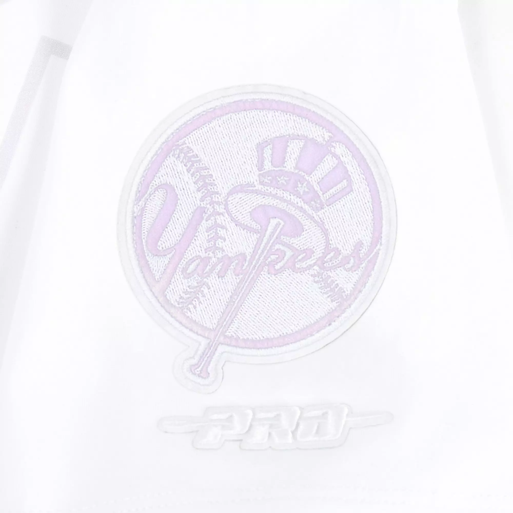 Pro Standard Women's New York Yankees Hologram Boxy Tee-White - WHITE