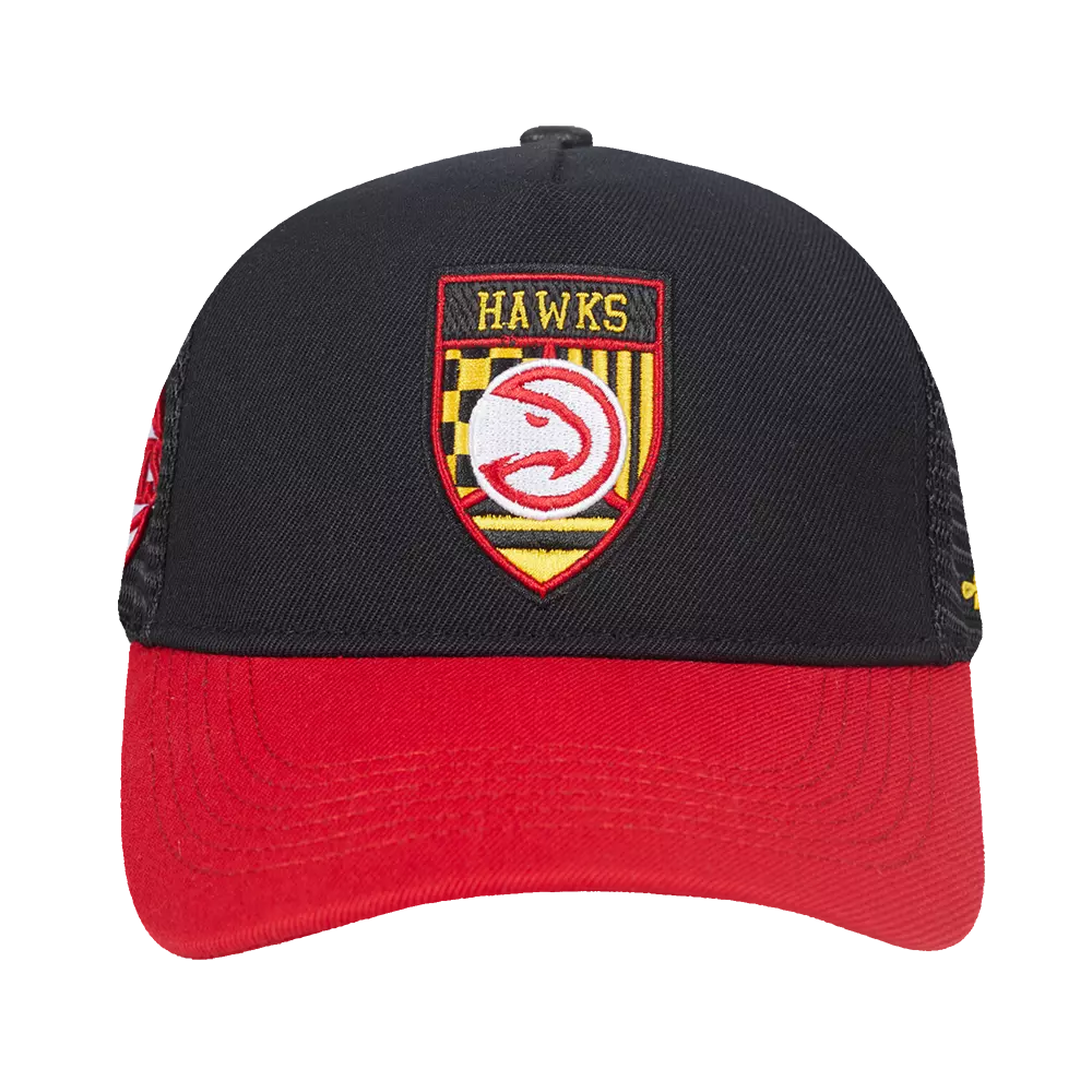Pro Standard Atlanta Hawks Motor Sport Pinch Front Snapback Cap-Black/Red - BLACK