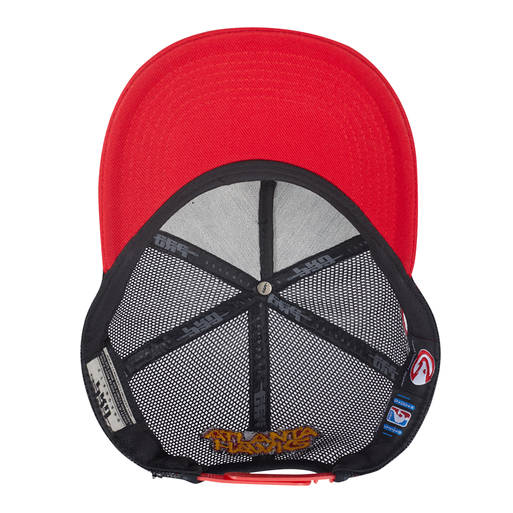 Pro Standard Atlanta Hawks Motor Sport Pinch Front Snapback Cap-Black/Red